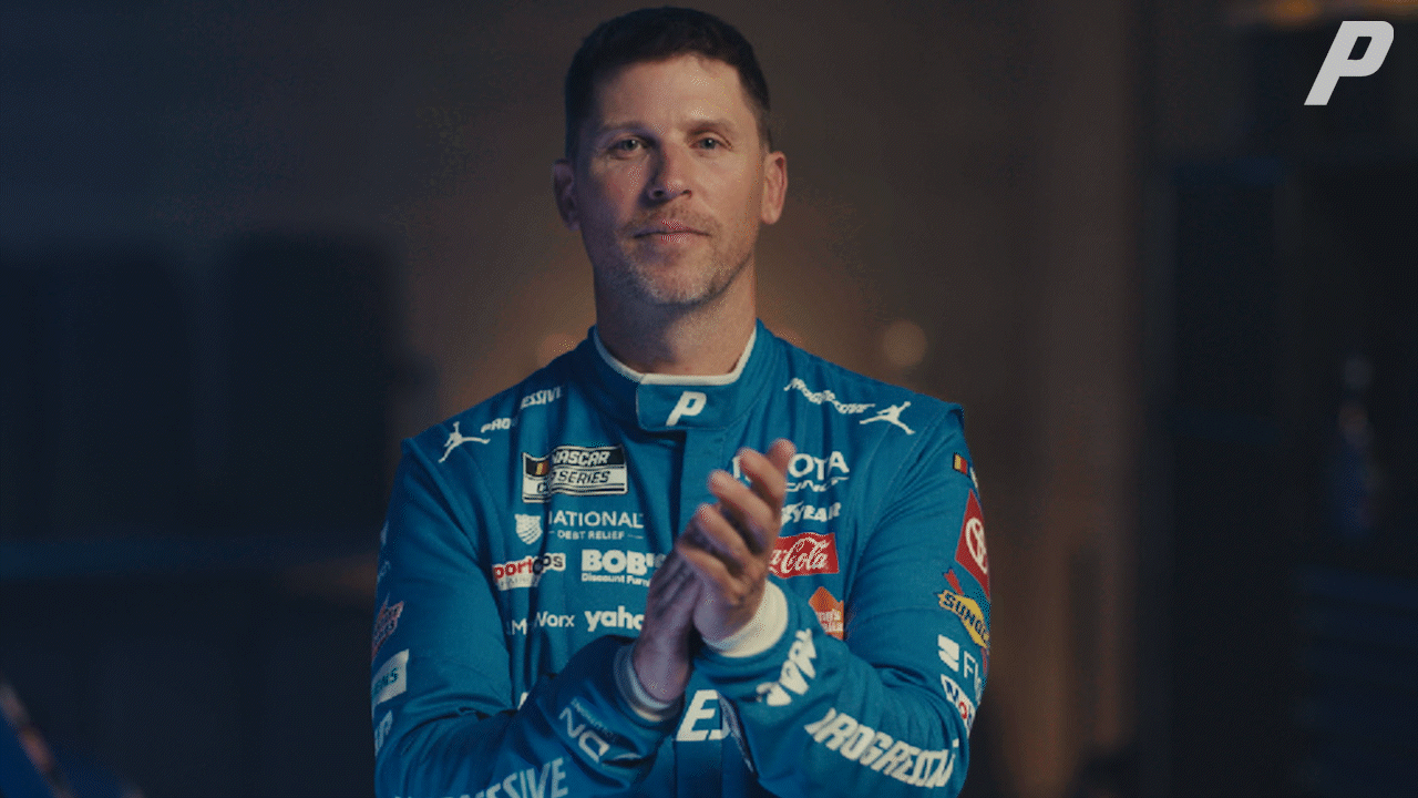 26D30020_DennyHamlin_GolfClap.gif