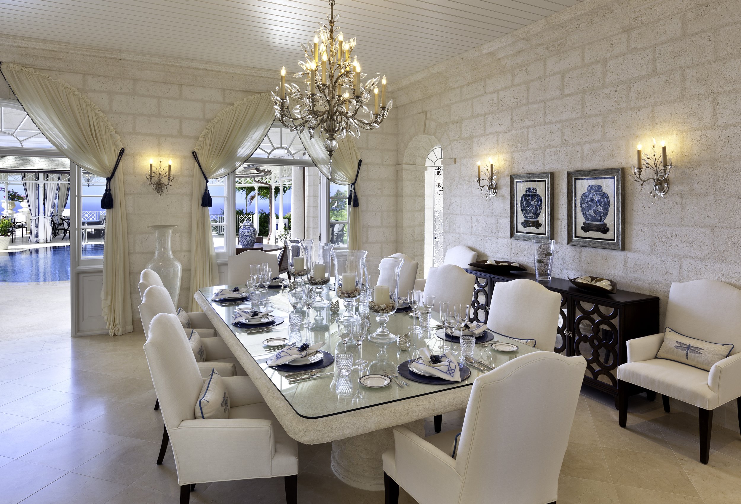 5. Dining area.jpg