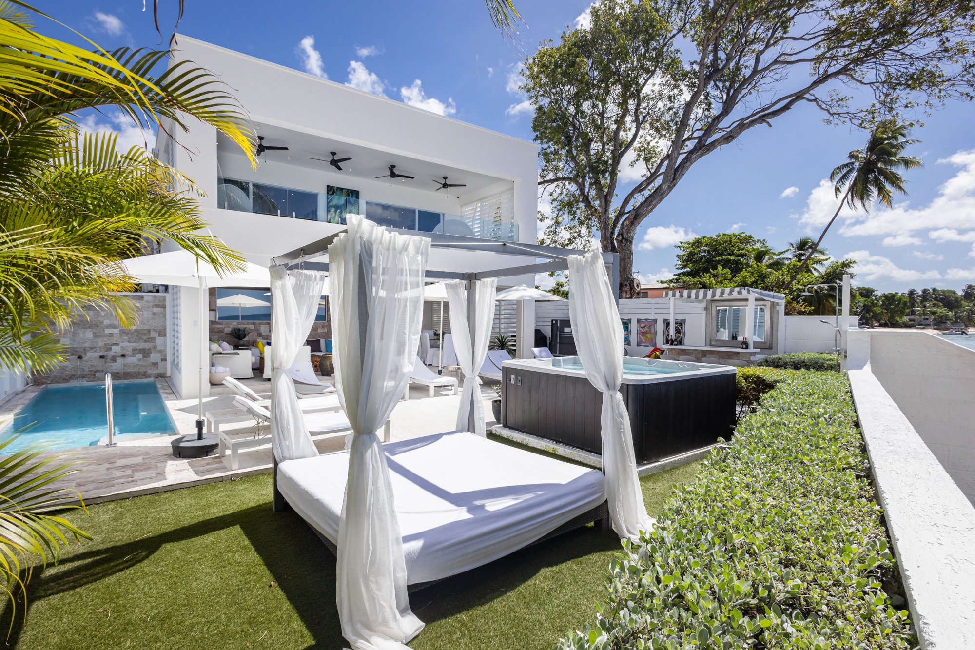 Solaris_Beachfront-01.jpg