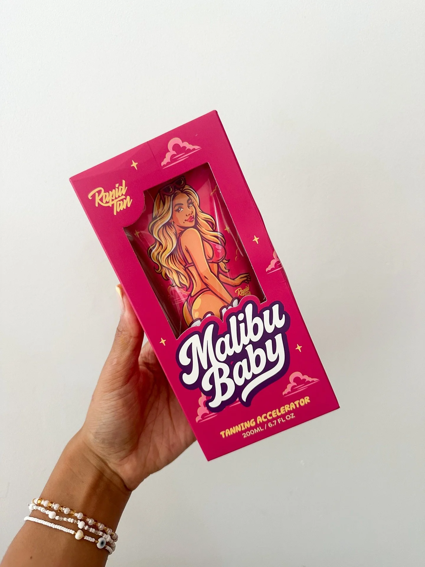 MALIBU BABY ACCELERATOR 🥥🌴🌺

✨ A blend of coconut, sunflower &amp; jojoba oils
✨ Leaves you glowing, smooth &amp; radiant
✨ Deeply hydrates and softens your skin
✨Great for both indoor &amp; outdoor tanning

This is limited edition so grab yours w