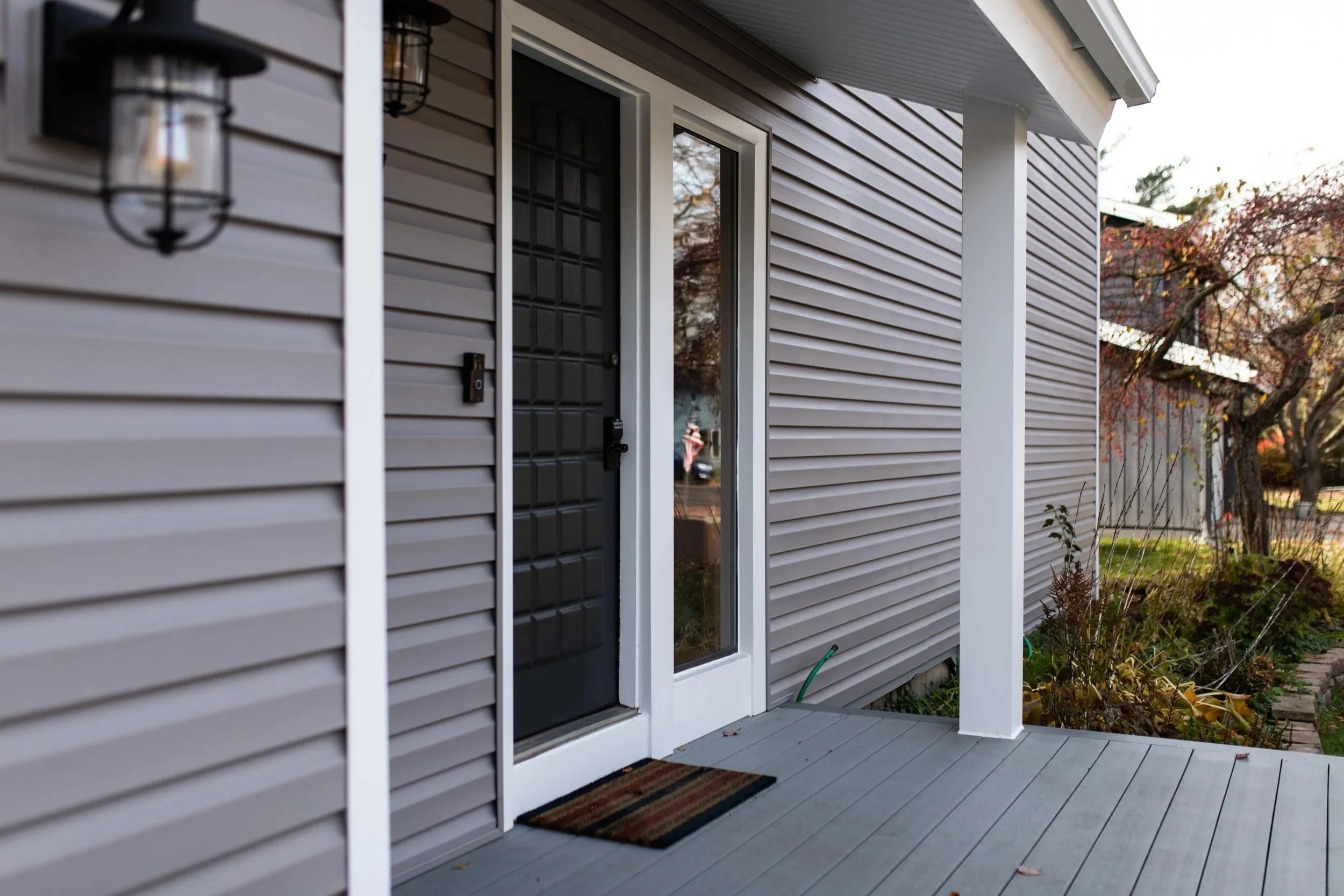 Does Vinyl Siding Fade in Michigan? What to Know Before You Pick a Color