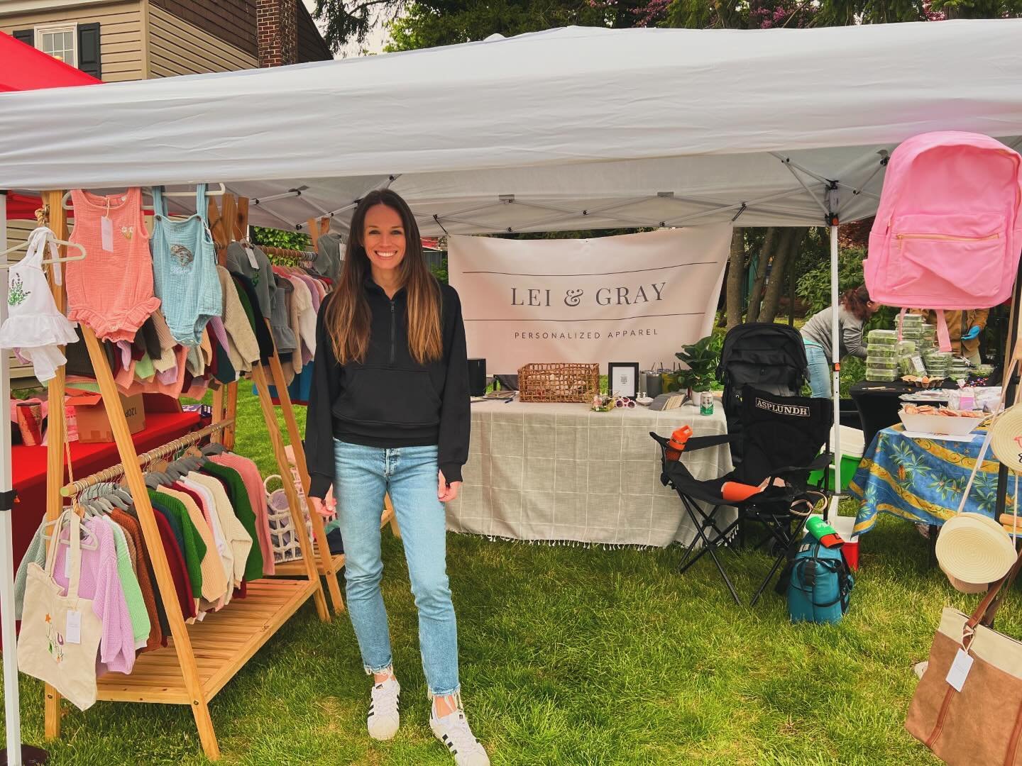 Another beautiful French Market in Skippack, thank you to everyone who visited and I can&rsquo;t wait for all those I get to make wearable art for ❤️🤍💙

🥐Mon c&oelig;ur

@everyhomekatie @skippackevents @skippackvillage