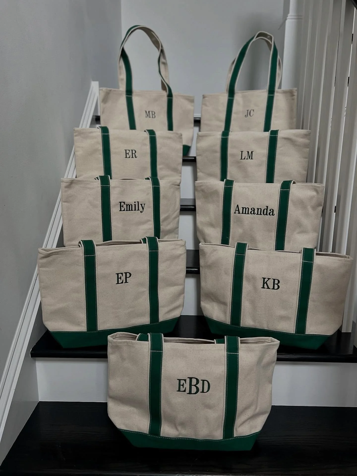 Totes! Totes! And more totes! Totes for everyone! 🙌 Personalize your tote today ☺️