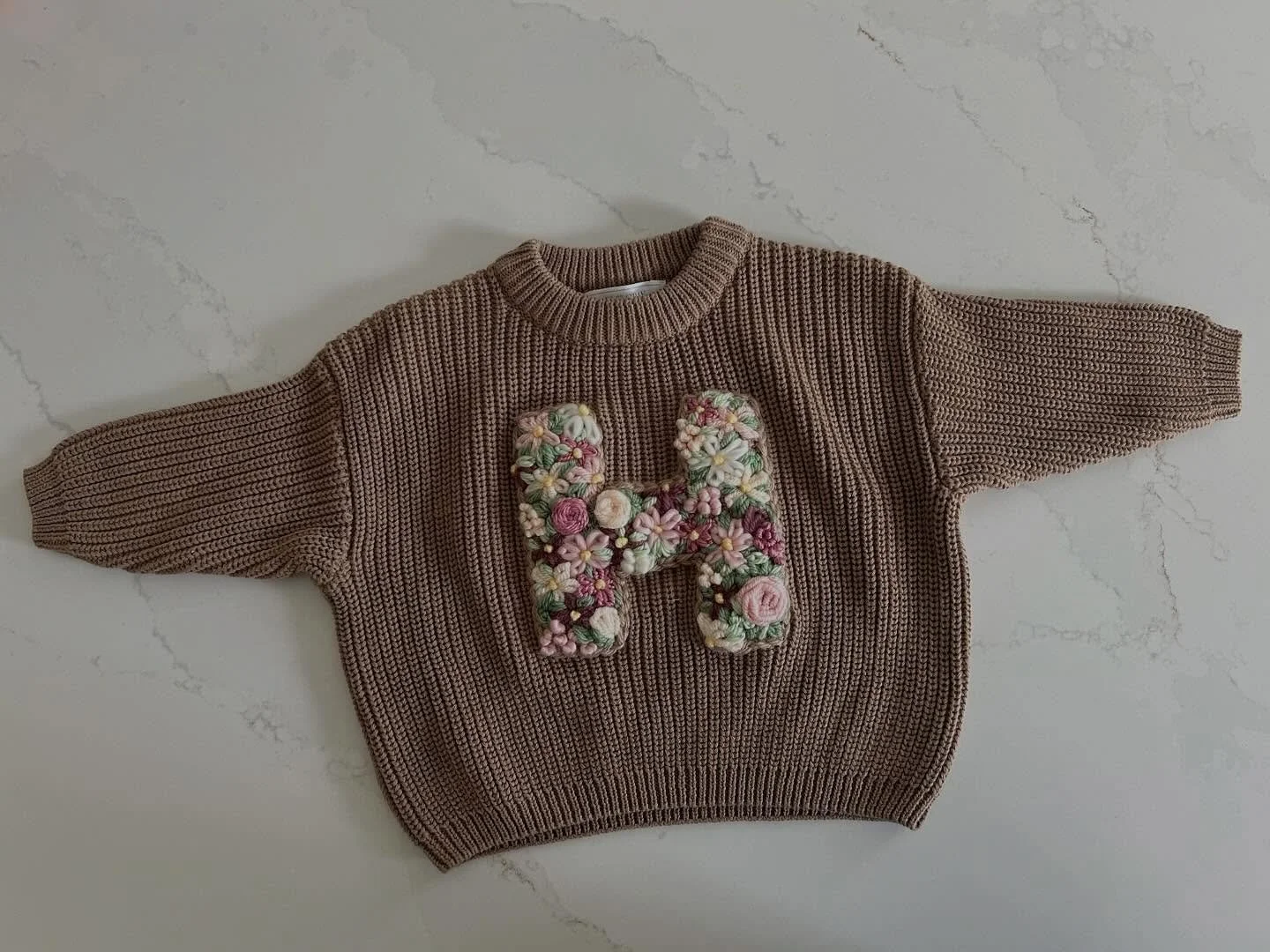 Soft feminine fall color palette for this hand embroidered floral monogram. 🌸