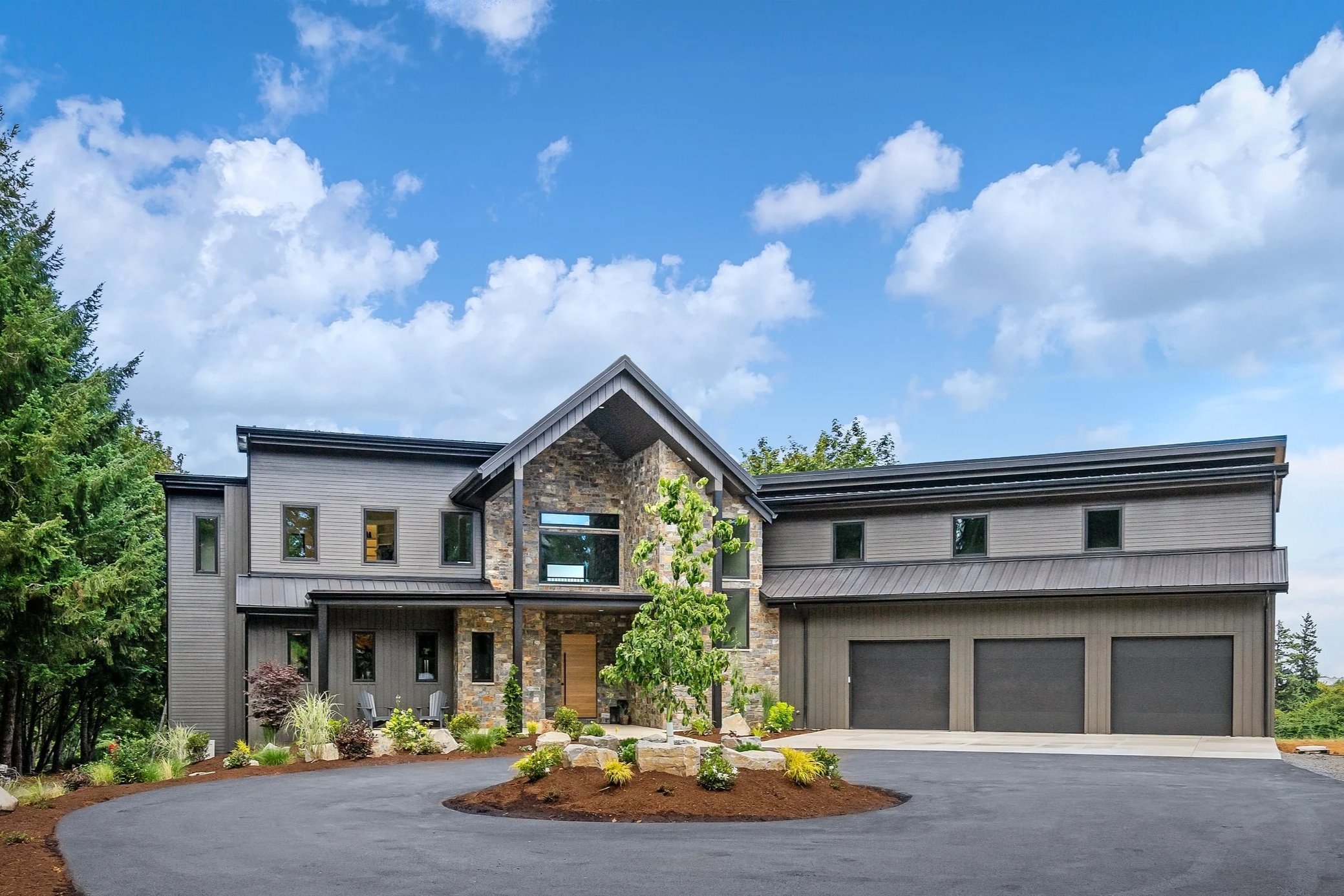 NW style custom home exterior in Salem, Oregon