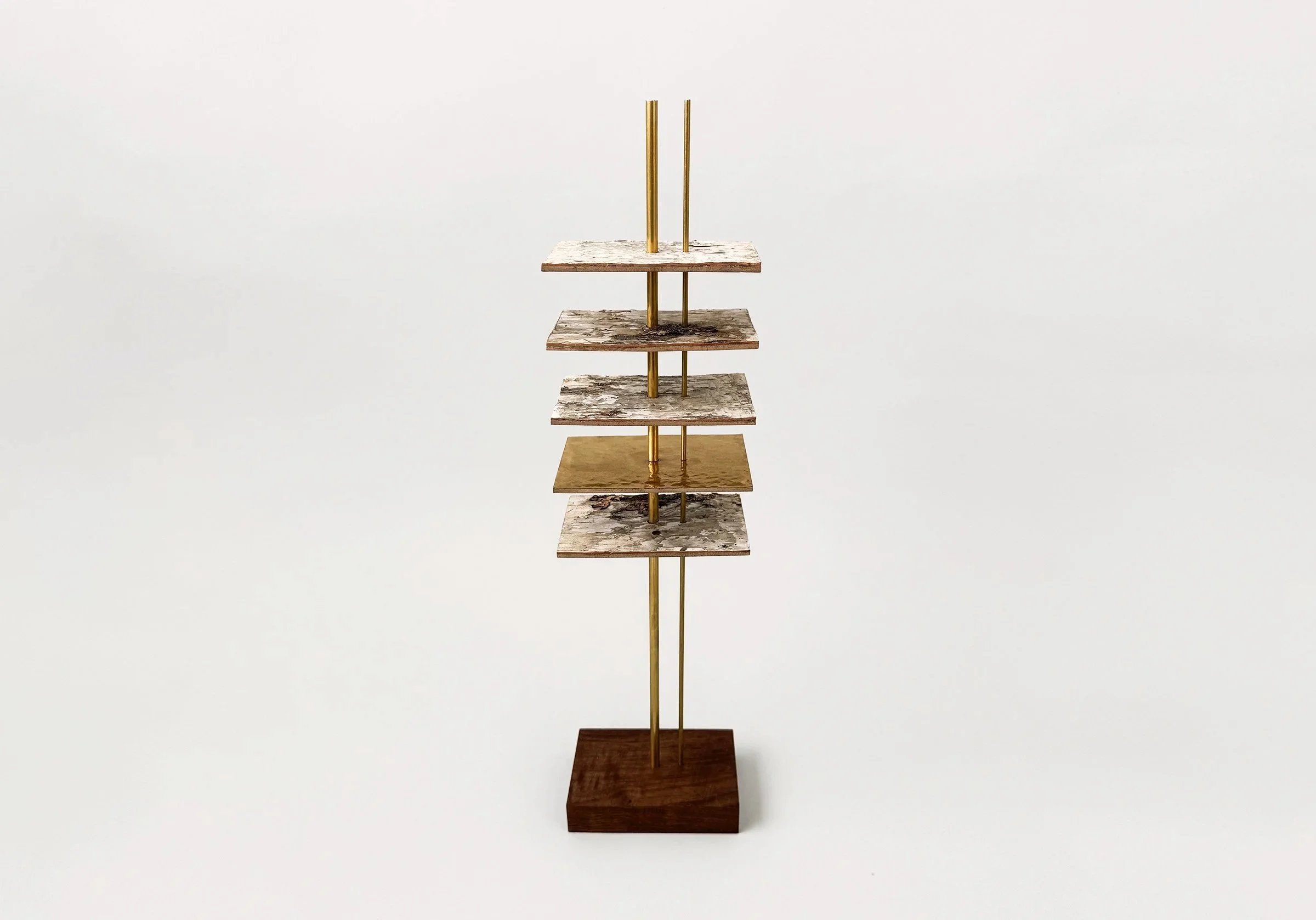 B4BR2W1_BS1 In Layers beneath