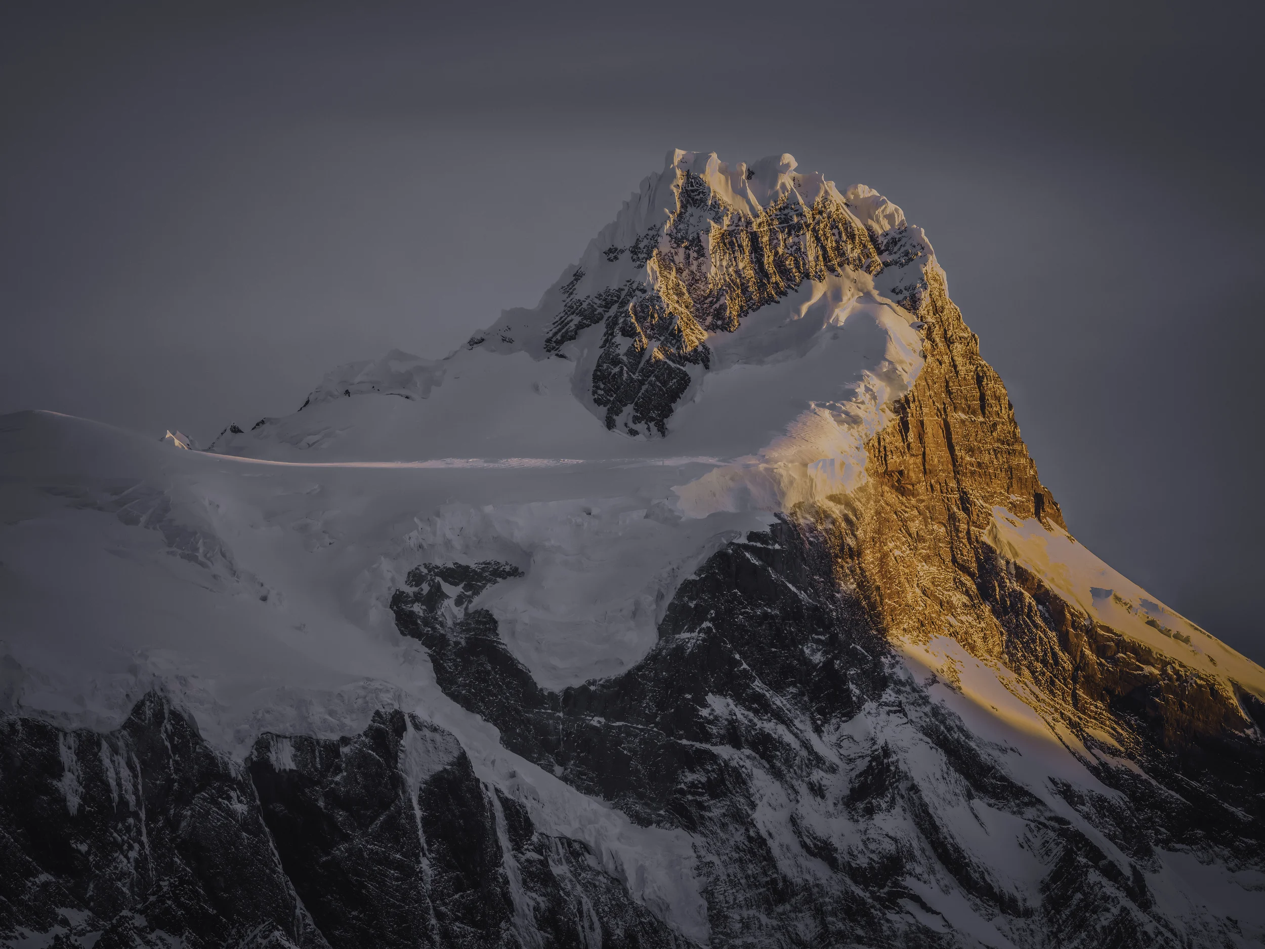Cerro Paine Grande. Torres del Paine.