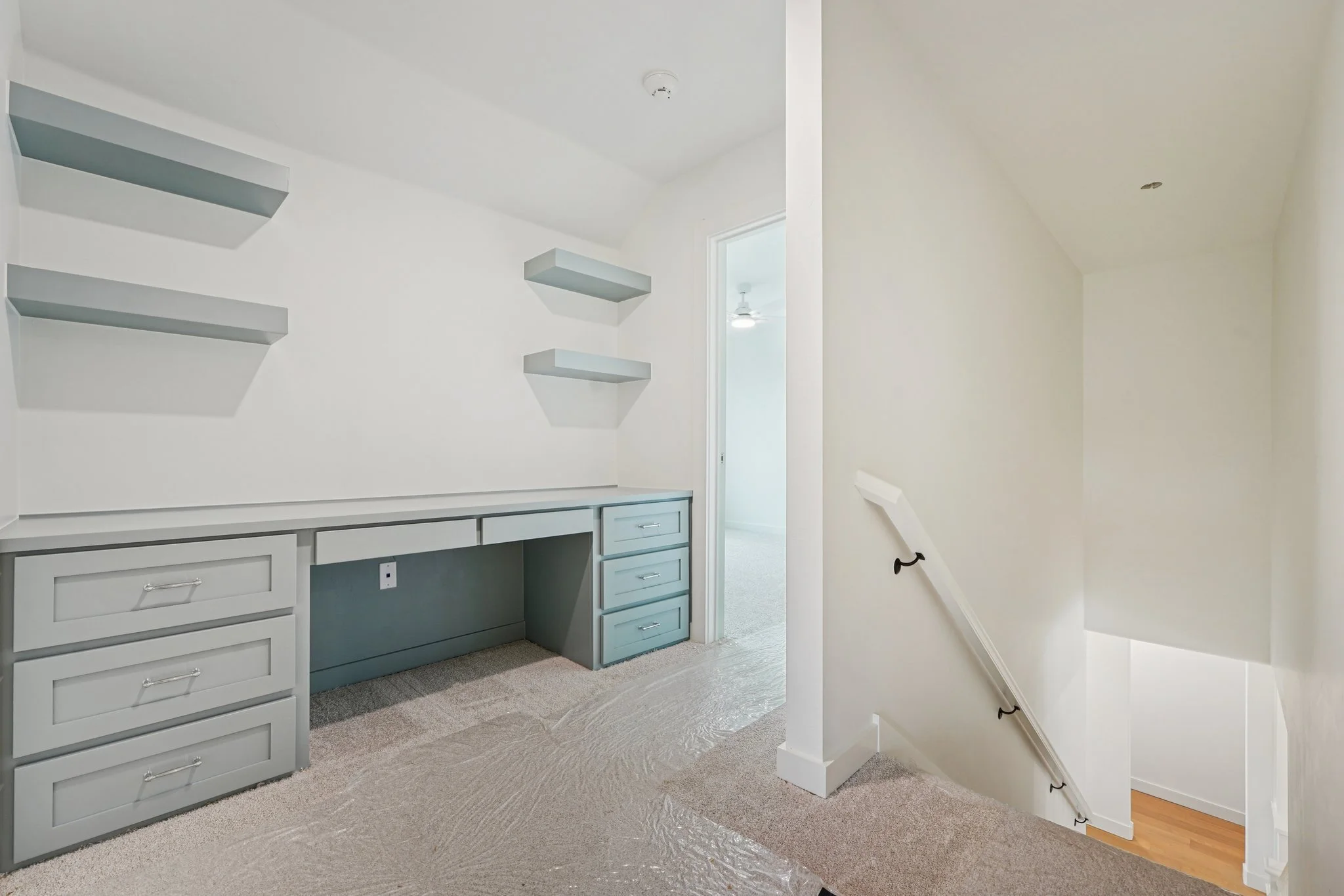32-web-or-mls-Providence Dr-S2908-030.jpg
