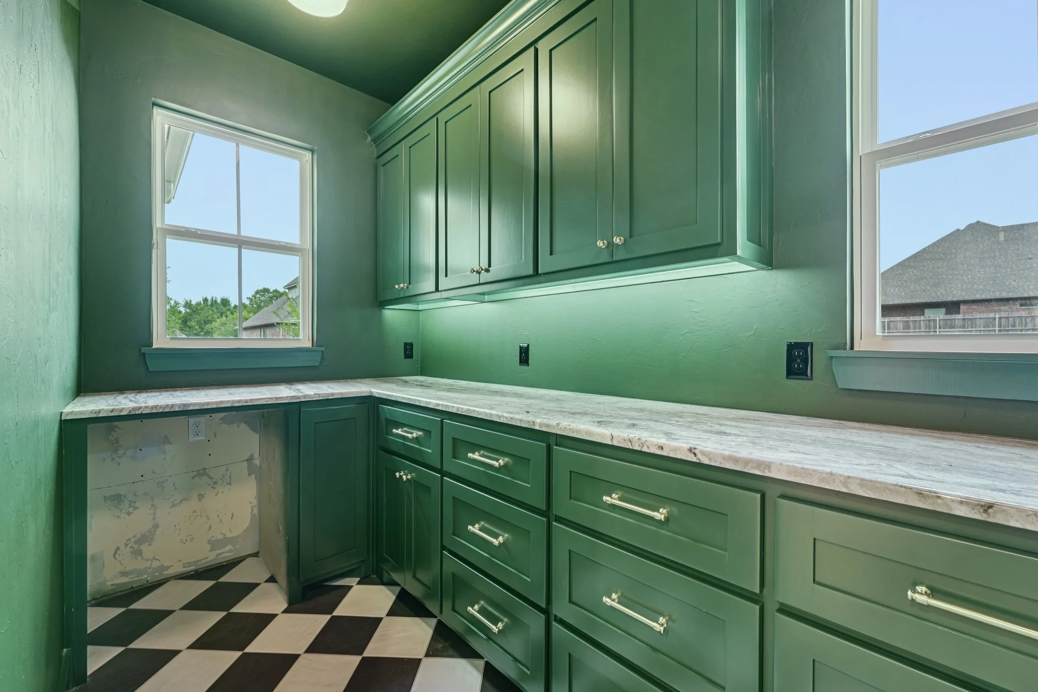 21-web-or-mls-Providence Dr-S2908-019.jpg