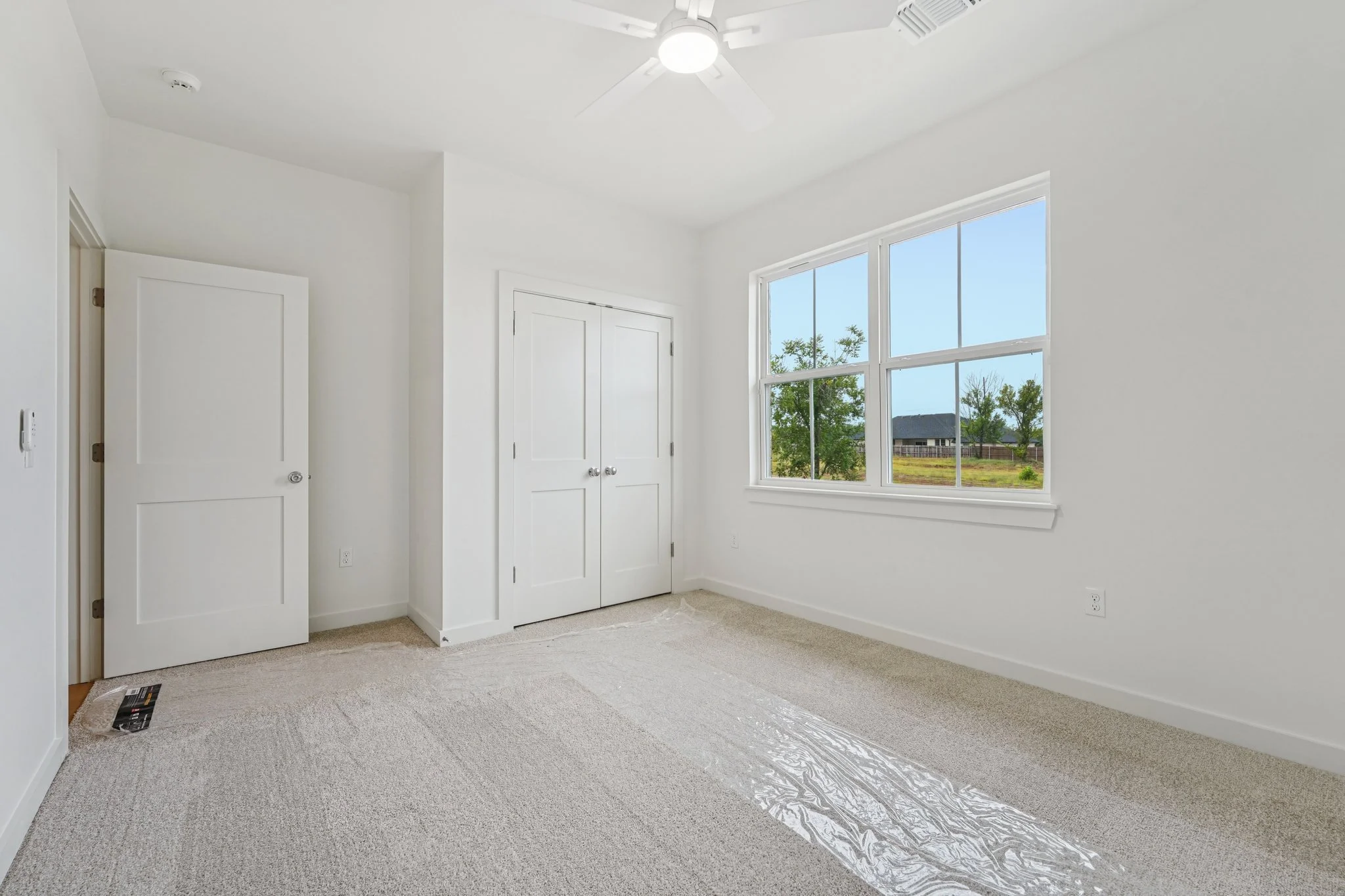 25-web-or-mls-Providence Dr-S2908-023.jpg