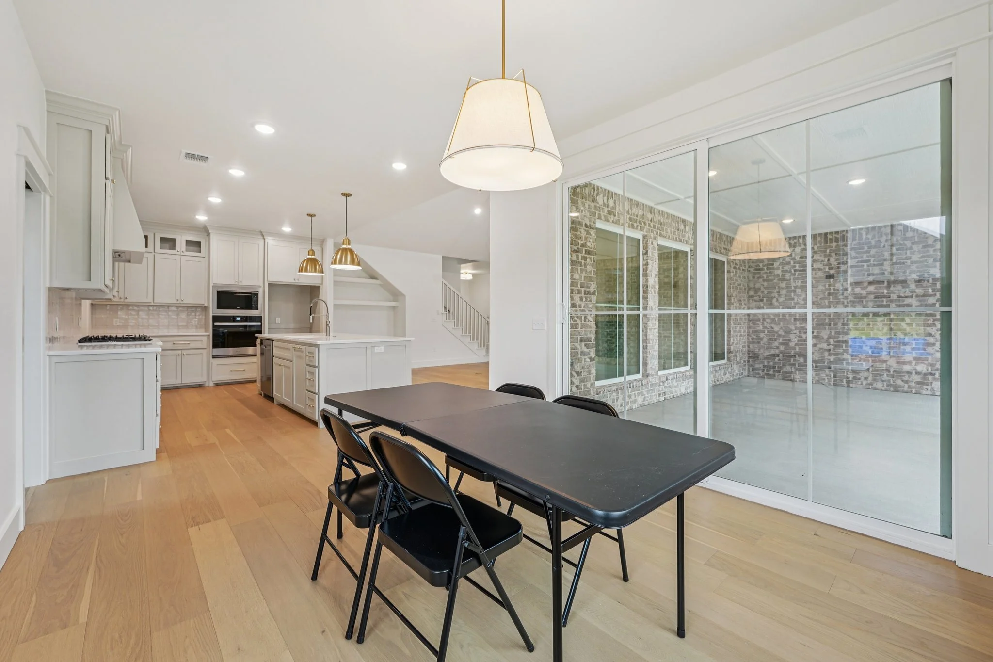14-web-or-mls-Providence Dr-S2908-012.jpg