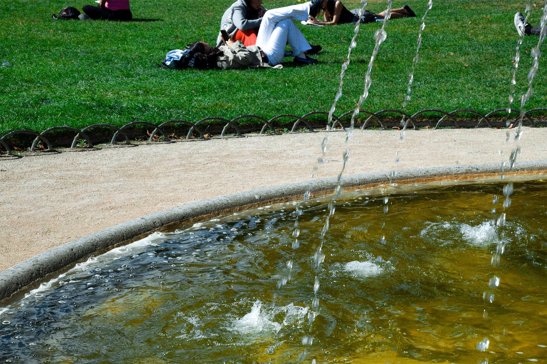 place des vosages paris.jpg