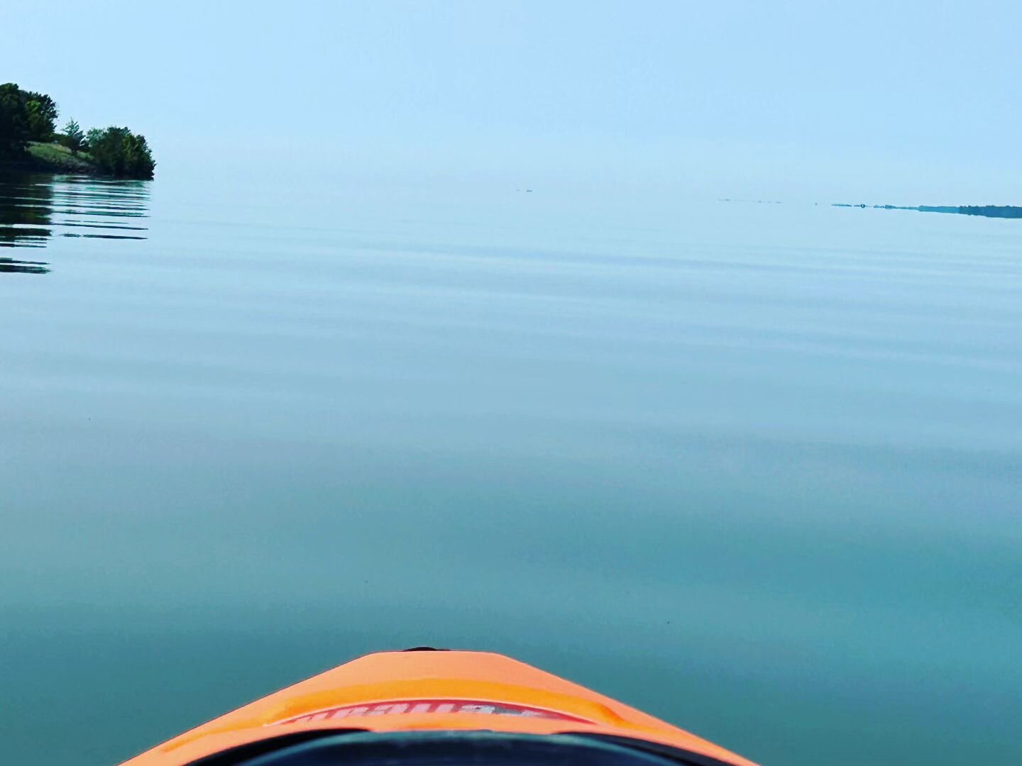 Peaceful kayak ride on Petenwell. #petenwellandcastlerockstewards