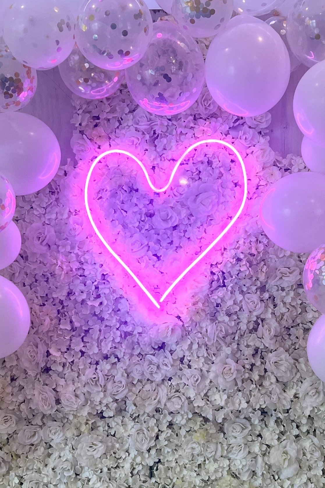 Pink Neon Heart Sign