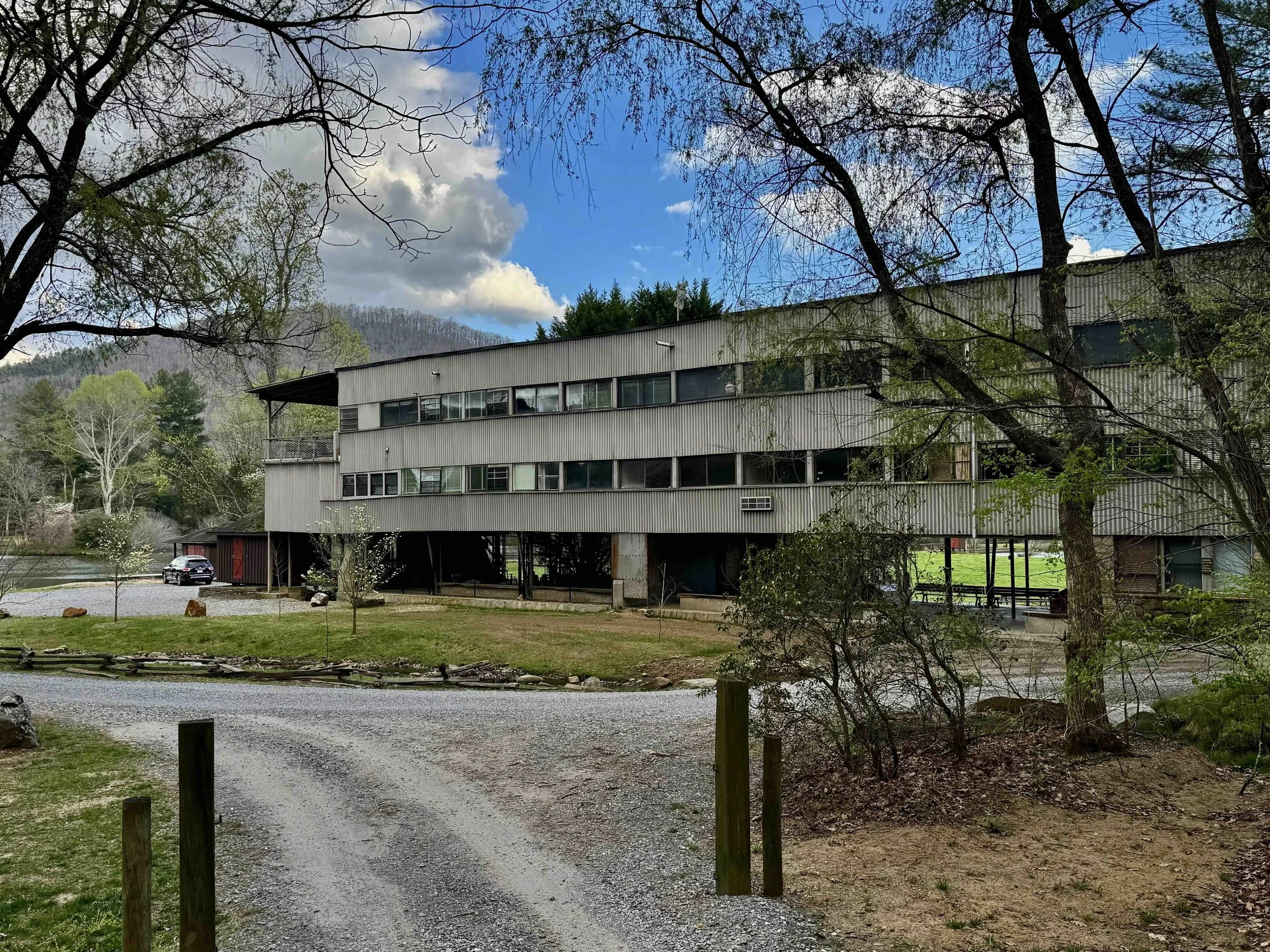 #2 Mt. Stream View of Ship 3.3 MB.jpeg