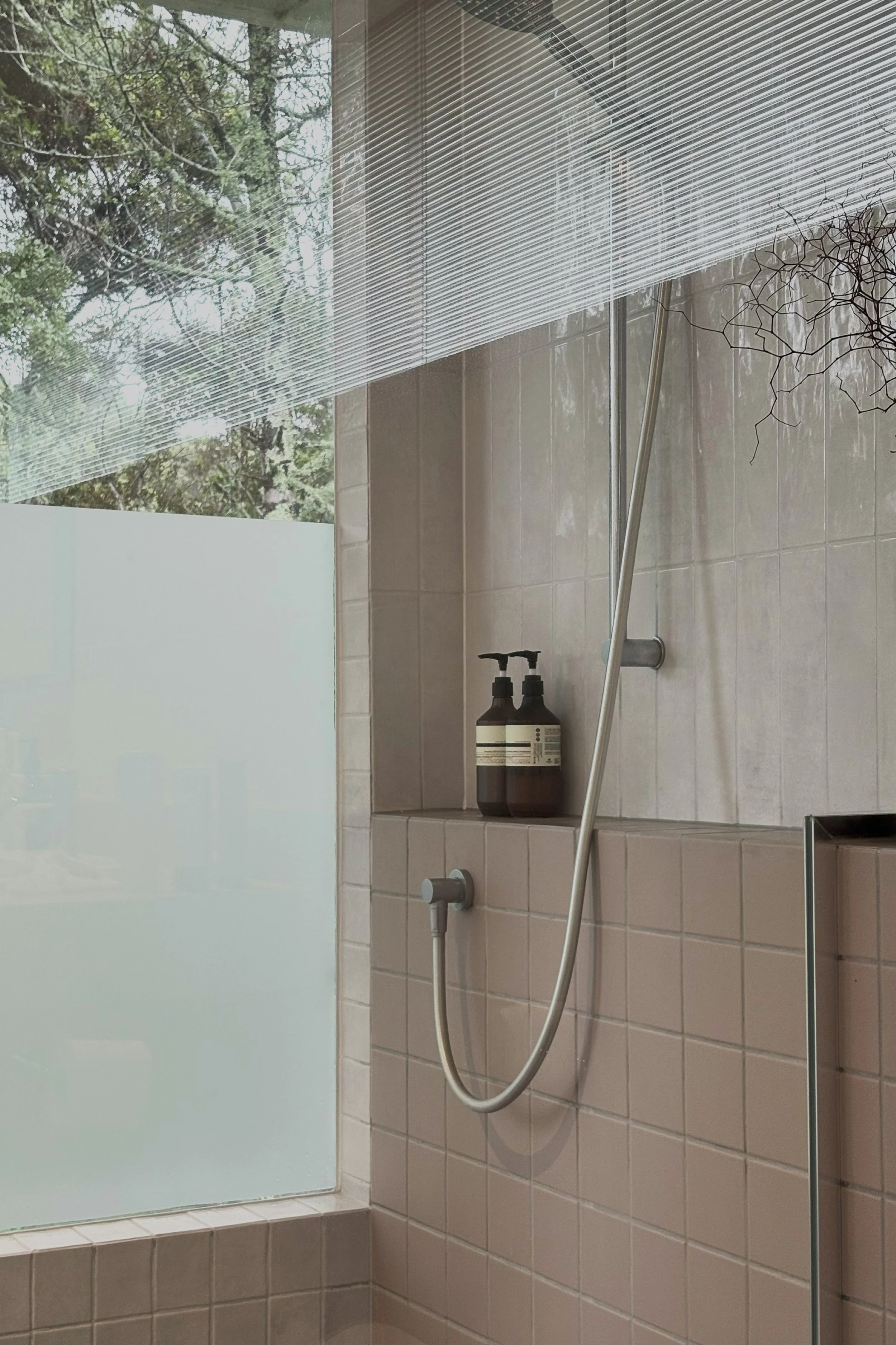 calming ensuite bathroom design