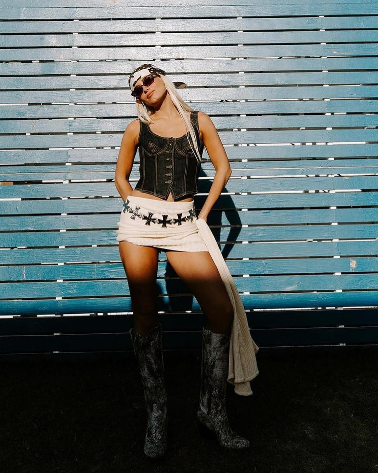 #dixiedamelio in @kemosabe1990 at #stagecoach 🖤 @carleesue