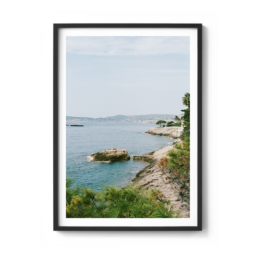 Transparent_CoteDazur-BlackFrame.png