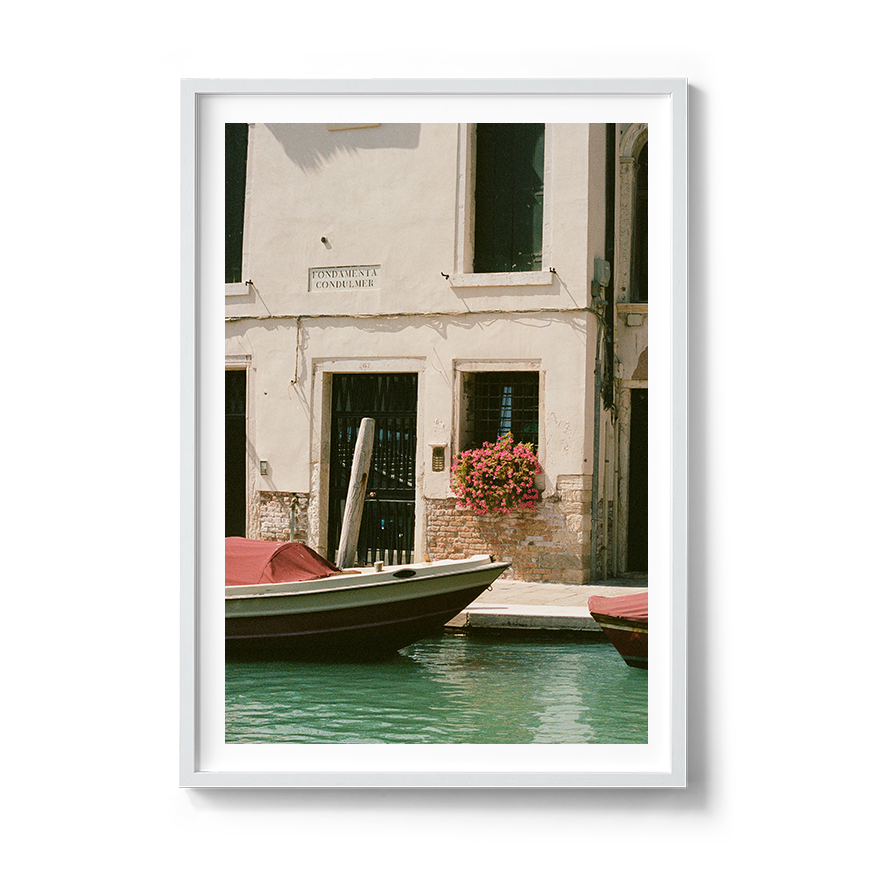 Transparent_VeniceCanals–WhiteFrame.png