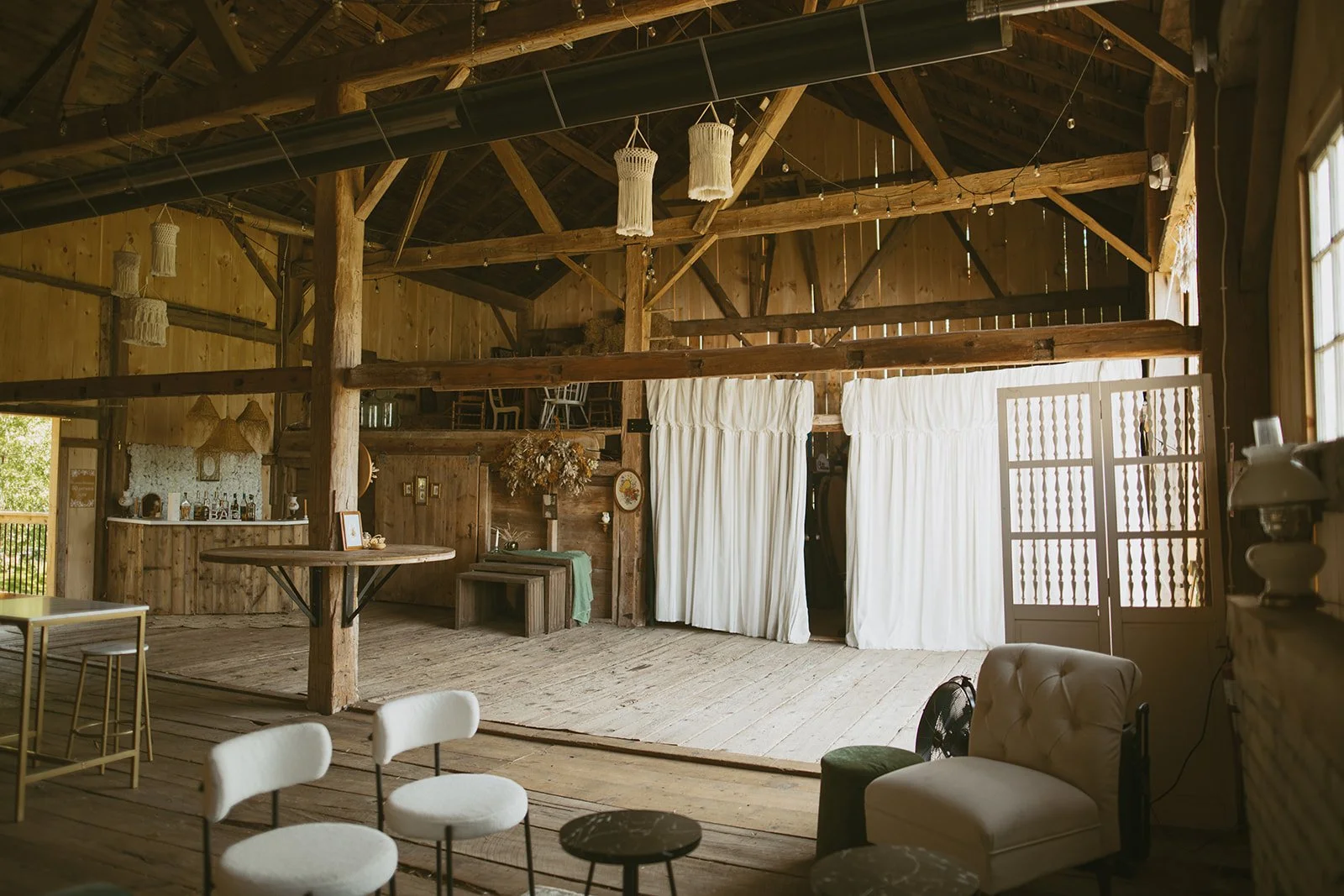 DebAlexWedding_CocktailHour_BrynnePhoto-5_websize (1).jpg