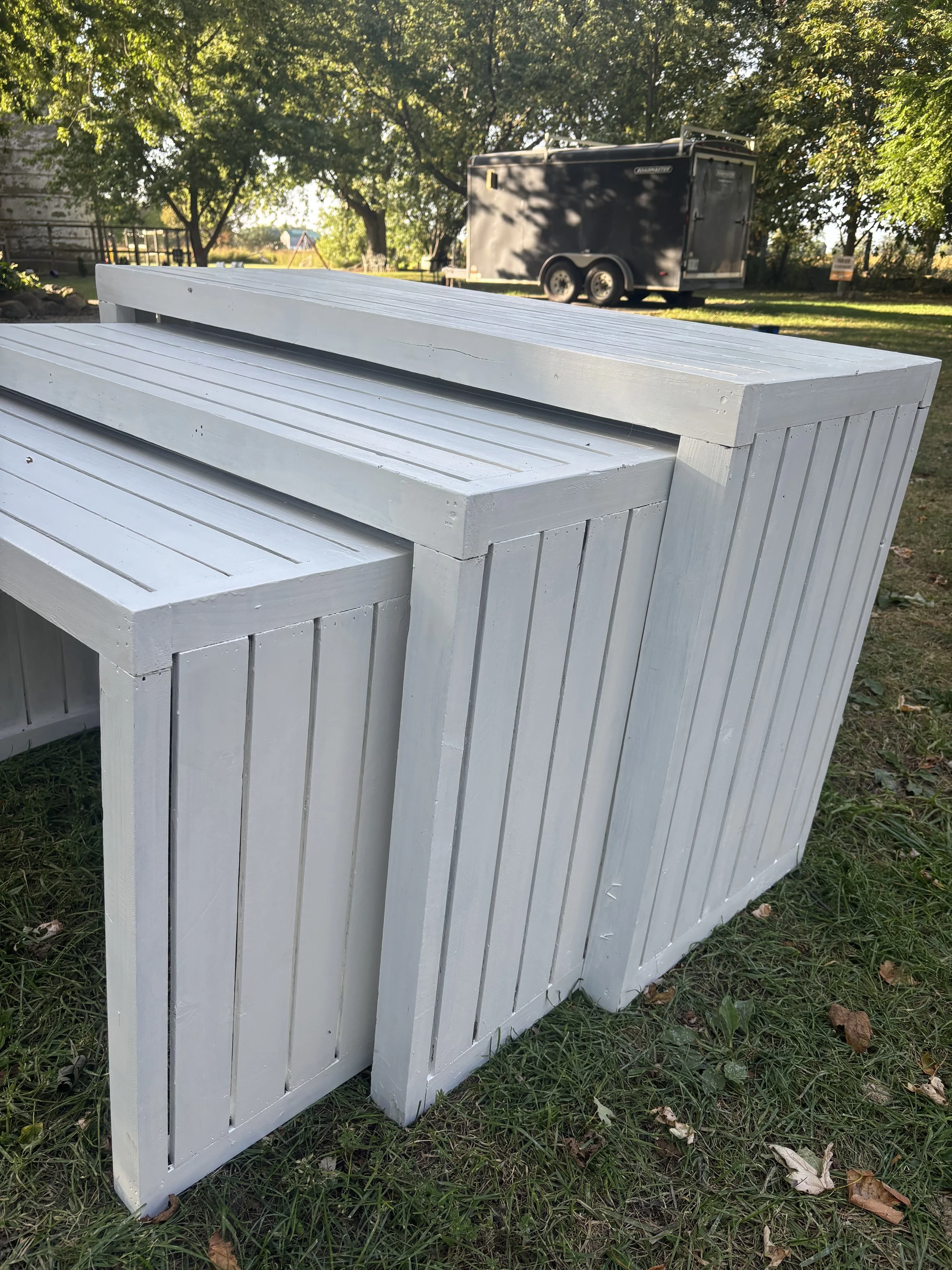 Nesting Table x3 - plus 2 mini’s