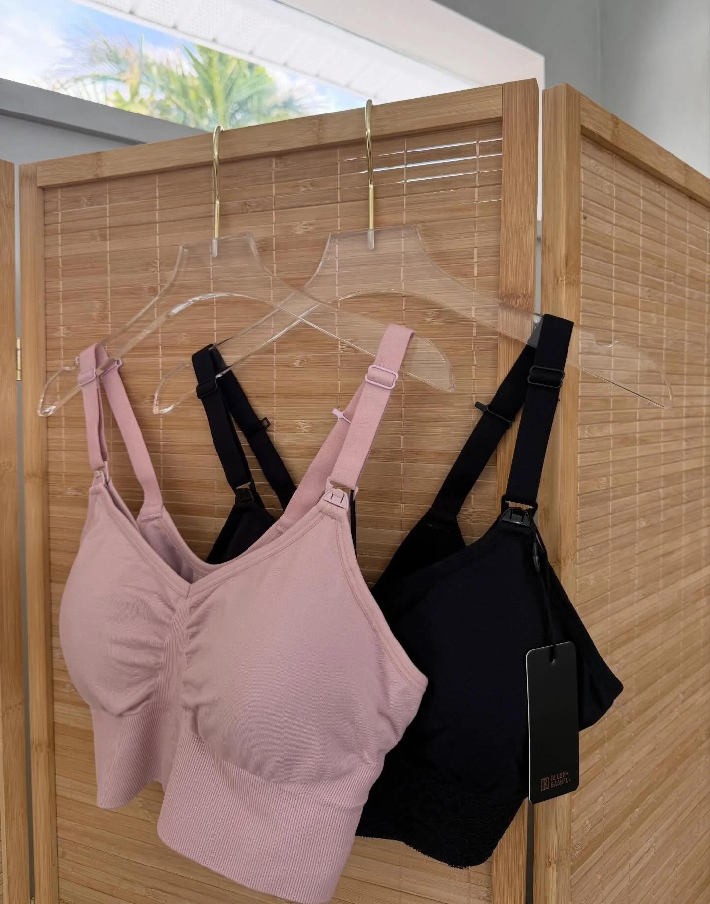 We are teaming up with Amanda Bartles IBCLC to give away our favorite nursing/pumping bra! @blushxbashful are soft, supportive, &amp; so comfortable! And designed by a local mom! 

Comment on this post or tag an expecting or postpartum mom in the com
