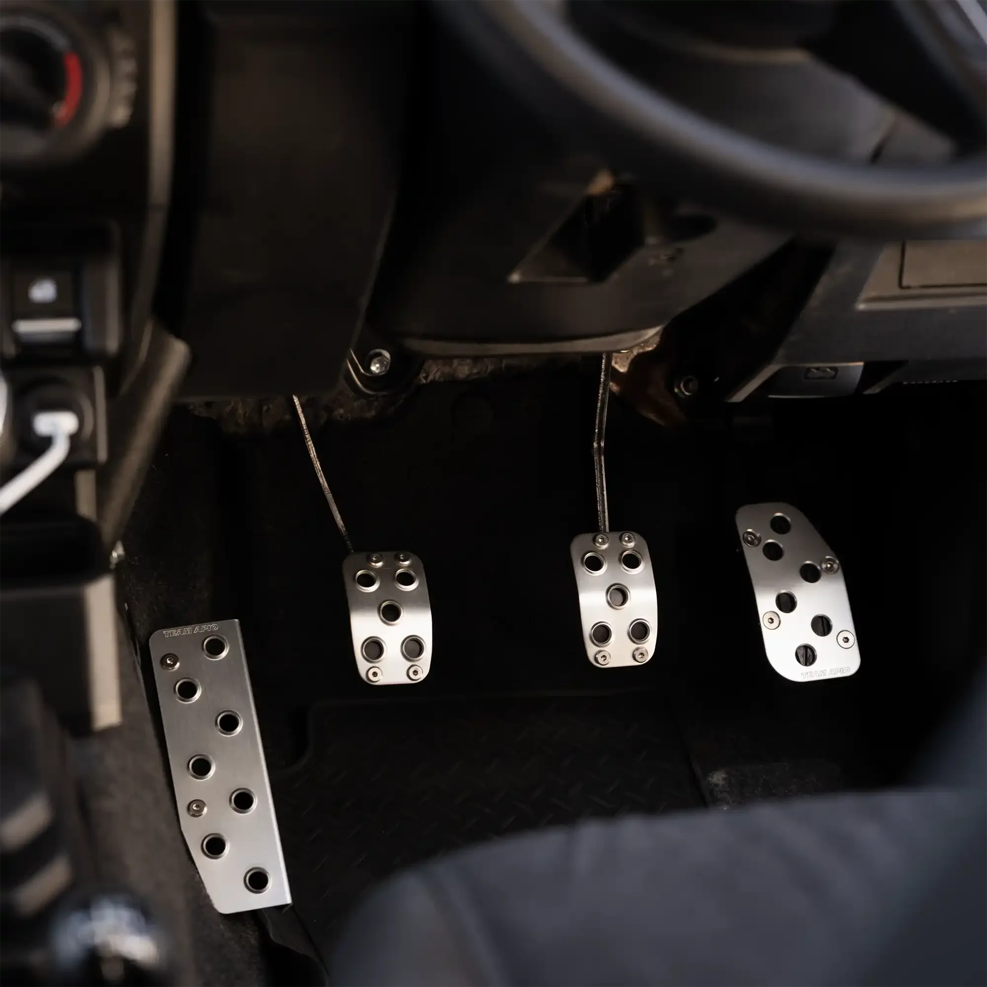 APIO manual pedals + footrest.webp