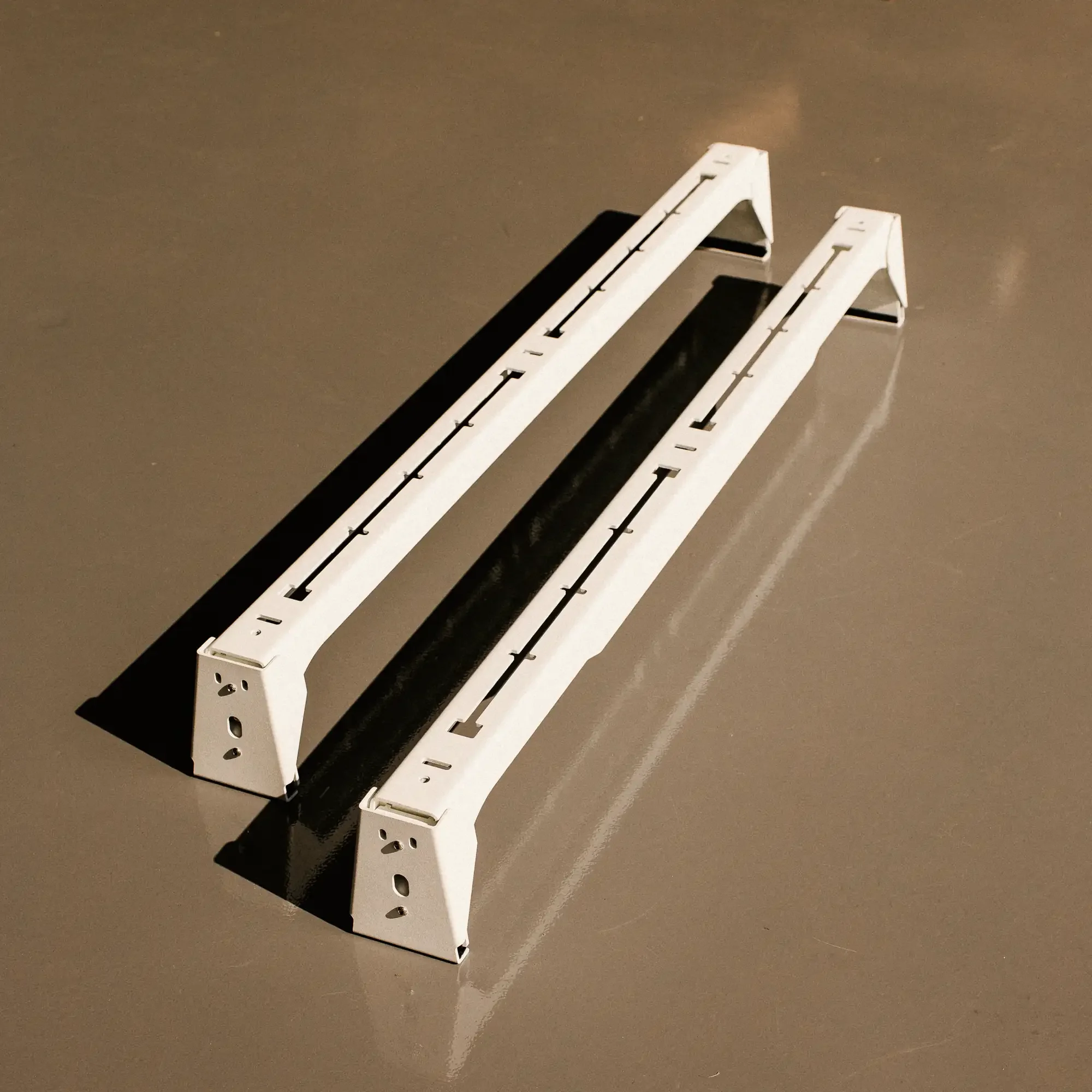 white-roof-load-bars-suzuki-jimny-3-door-pair.webp