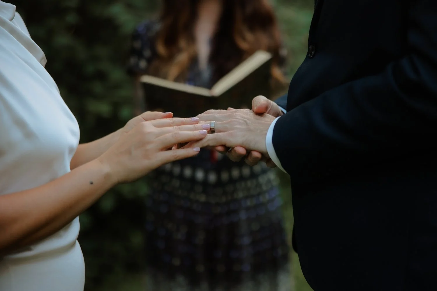 Hudson-Valley-Wedding-Photos-Candid-Emotive-Arius-18-2.jpg