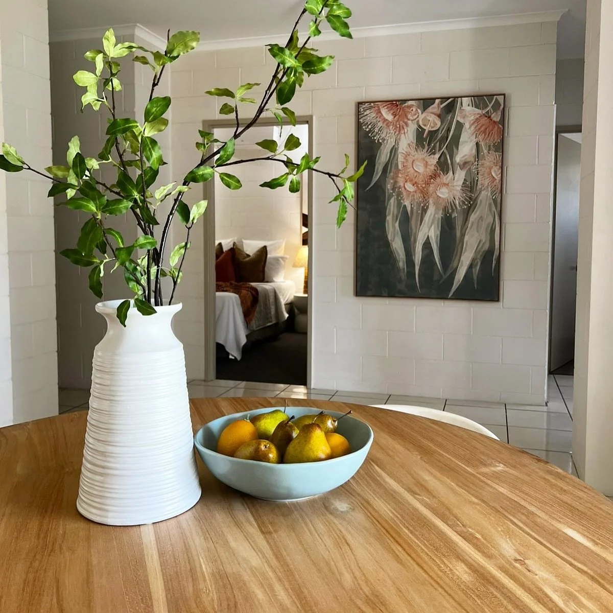 Bright botanical vibes throughout this solid home ππ½
Our team wanted to lift the energy in this property and really bring it to life π« with pops of colour, greenery and a mixture of materials with our furniture to add depth π€
Agent | Homezone N