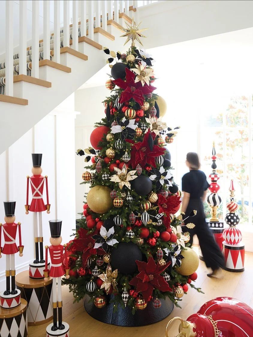 🎄✨ It&rsquo;s beginning to look a lot like Christmas... ✨🎄

We&rsquo;re so excited to be providing stunning Holly &amp; Ivy Christmas tree and decoration packages this year! 🌿🎁

From twinkling lights to beautiful baubles and timeless festive touc