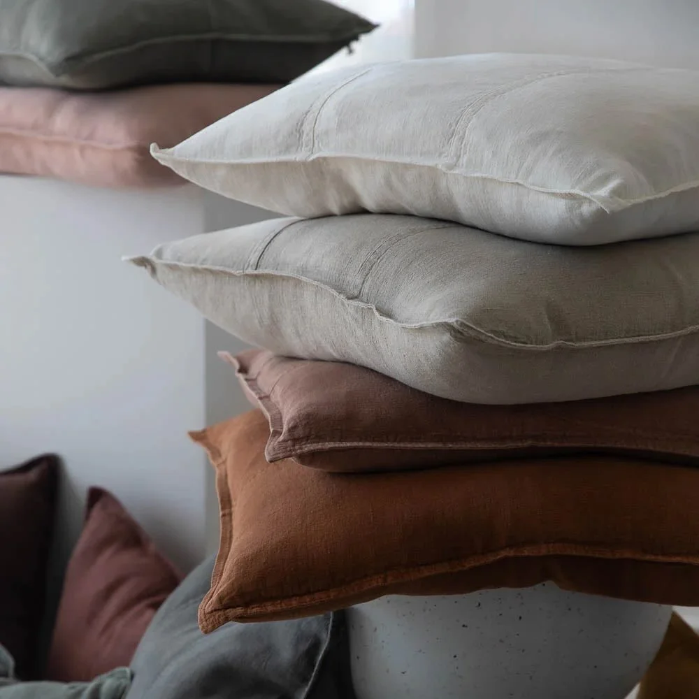 AMARI 6 Days of Christmas 🎄 
Day 3: 20% off all cushions and throws in-store!
Come in and explore all the beautiful cushions we have ❤️