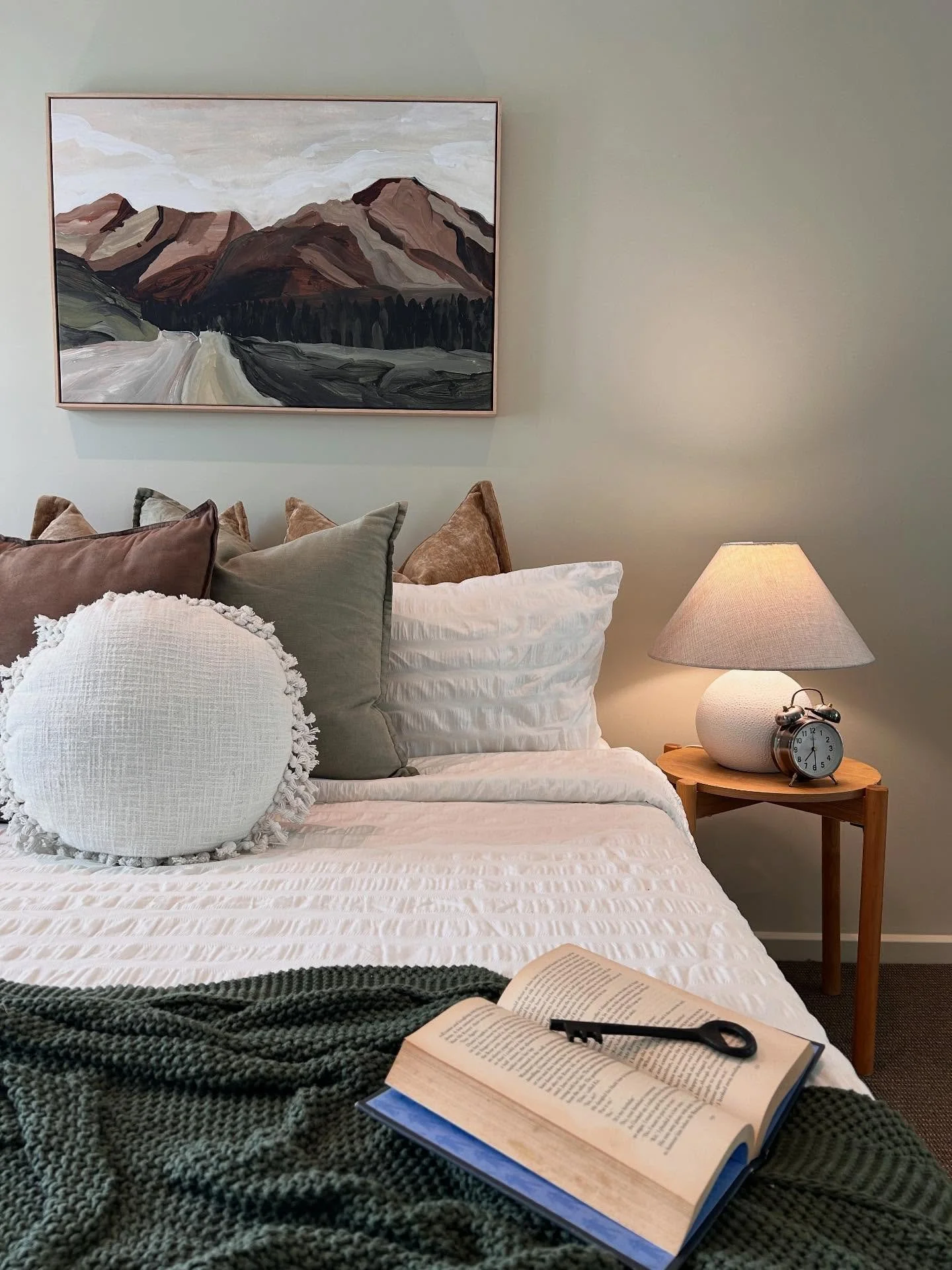 Explore the colourful and moody styling of this esplanade property 🧡
We love to play with different tones, patterns and textures, it&rsquo;s so fun and creates lots depth and character in a home 💫