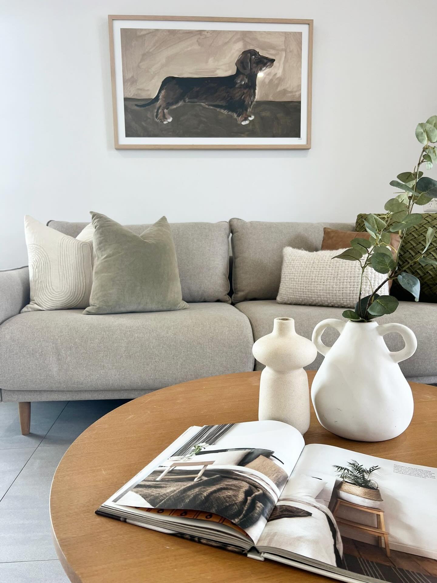 Bringing warmth and comfort to this NDIS property with lots of soft furnishings, timbers and earthy decor pieces 🧡