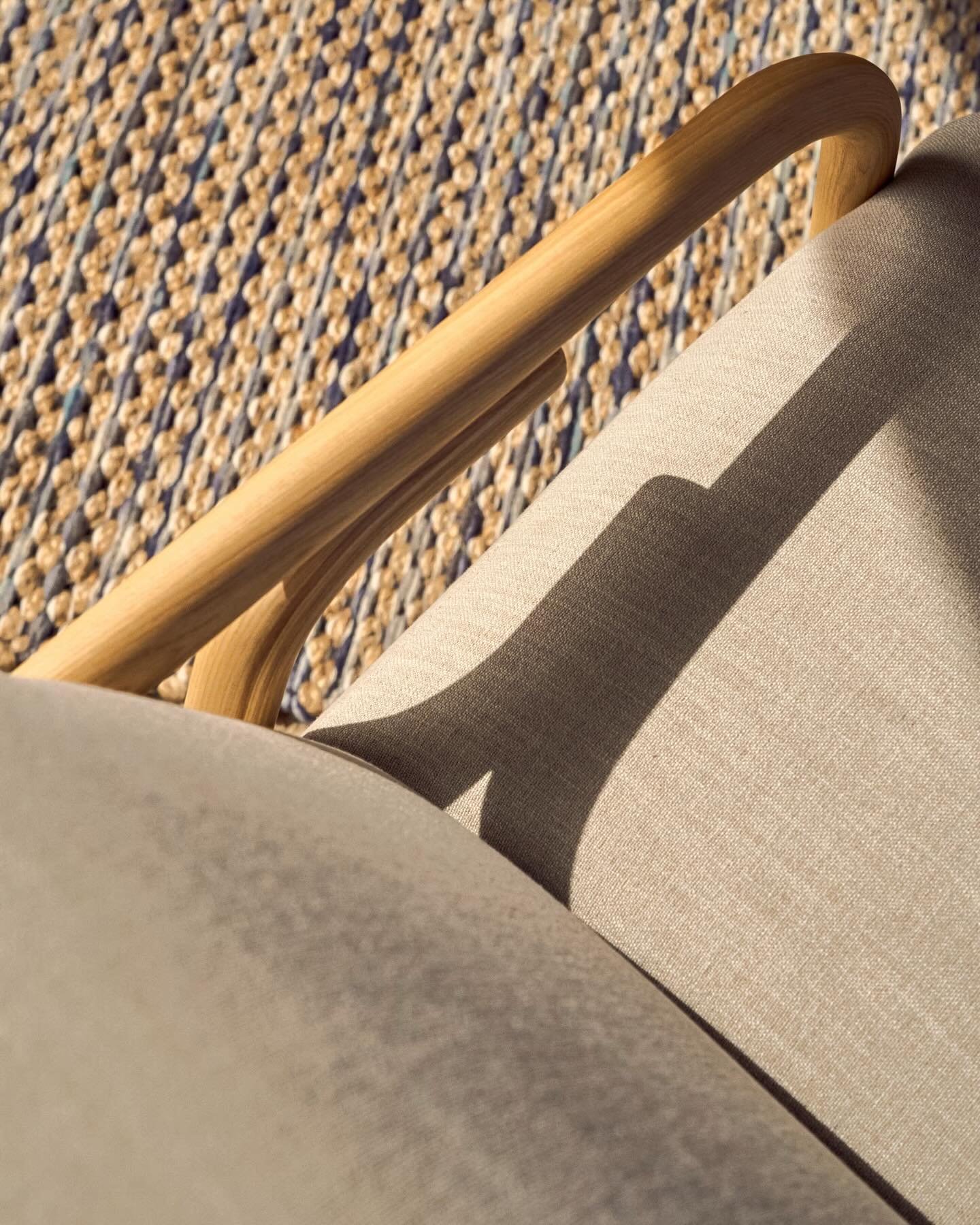 Sit back and relax in the Sylo Armchair by @kavehome_au 🩵