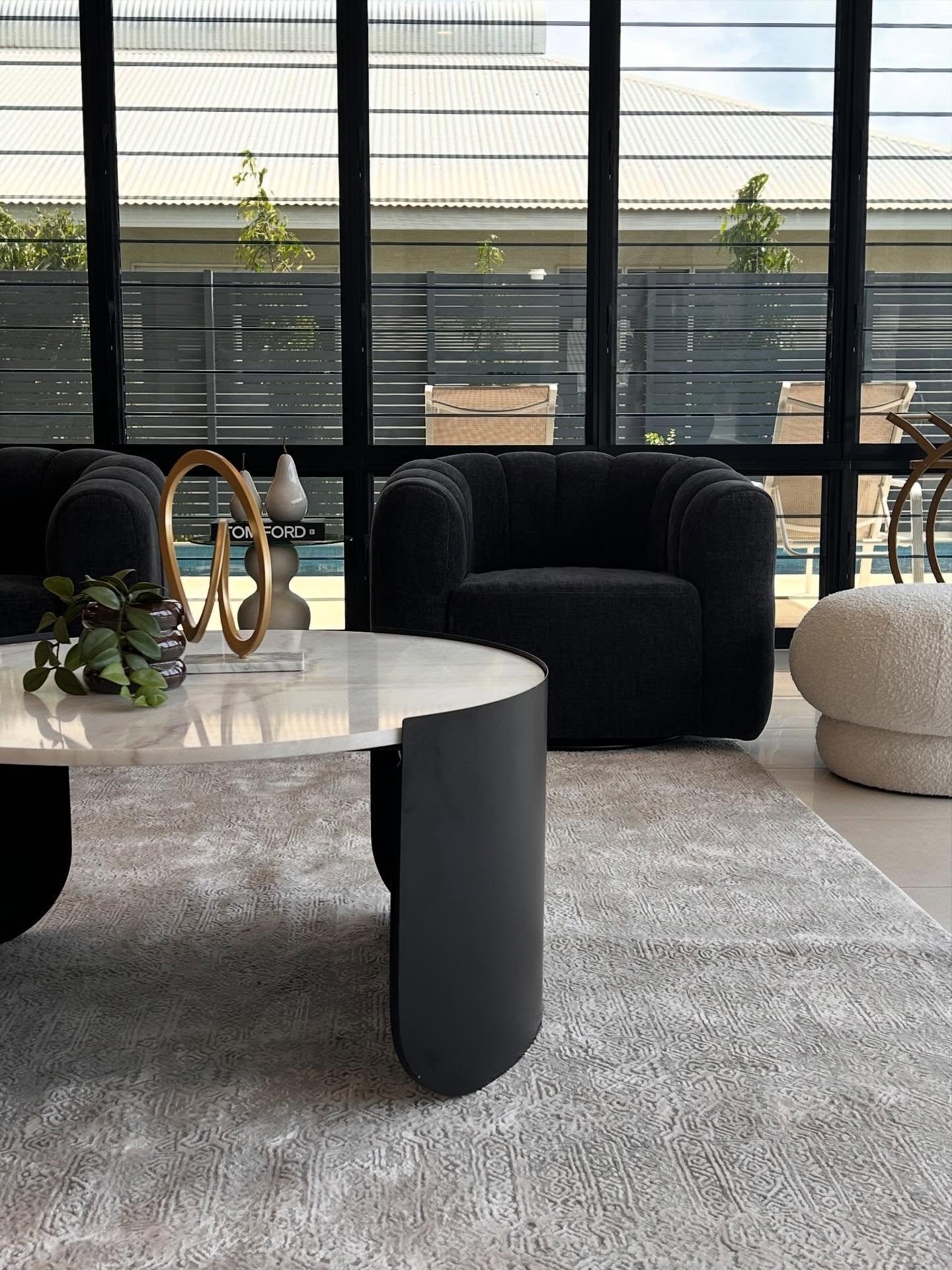 We&rsquo;re still thinking about this luxe property styling challenge we recently had. 3 levels = an abundance of bedrooms, bathrooms and living spaces. What a day 😮&zwj;💨 

Scroll through to see the whole team, we were all on deck for this one! 🫶