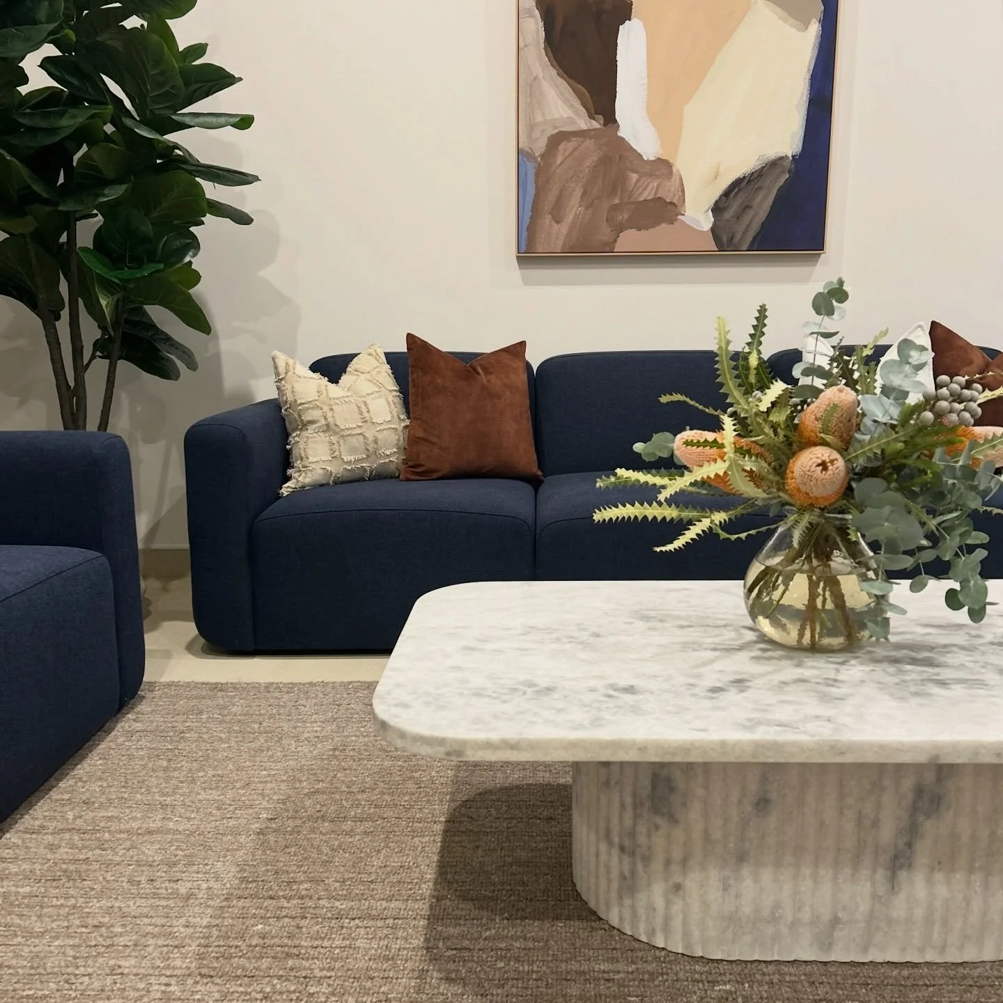 Reflecting on March last year 🩷
Some of our favourite shots from this gorgeous Airbnb we did for the legendary @lpkluxuryhomes in Parap 💫

Can you tell we really love the chunky knit throws from @adairs 😋