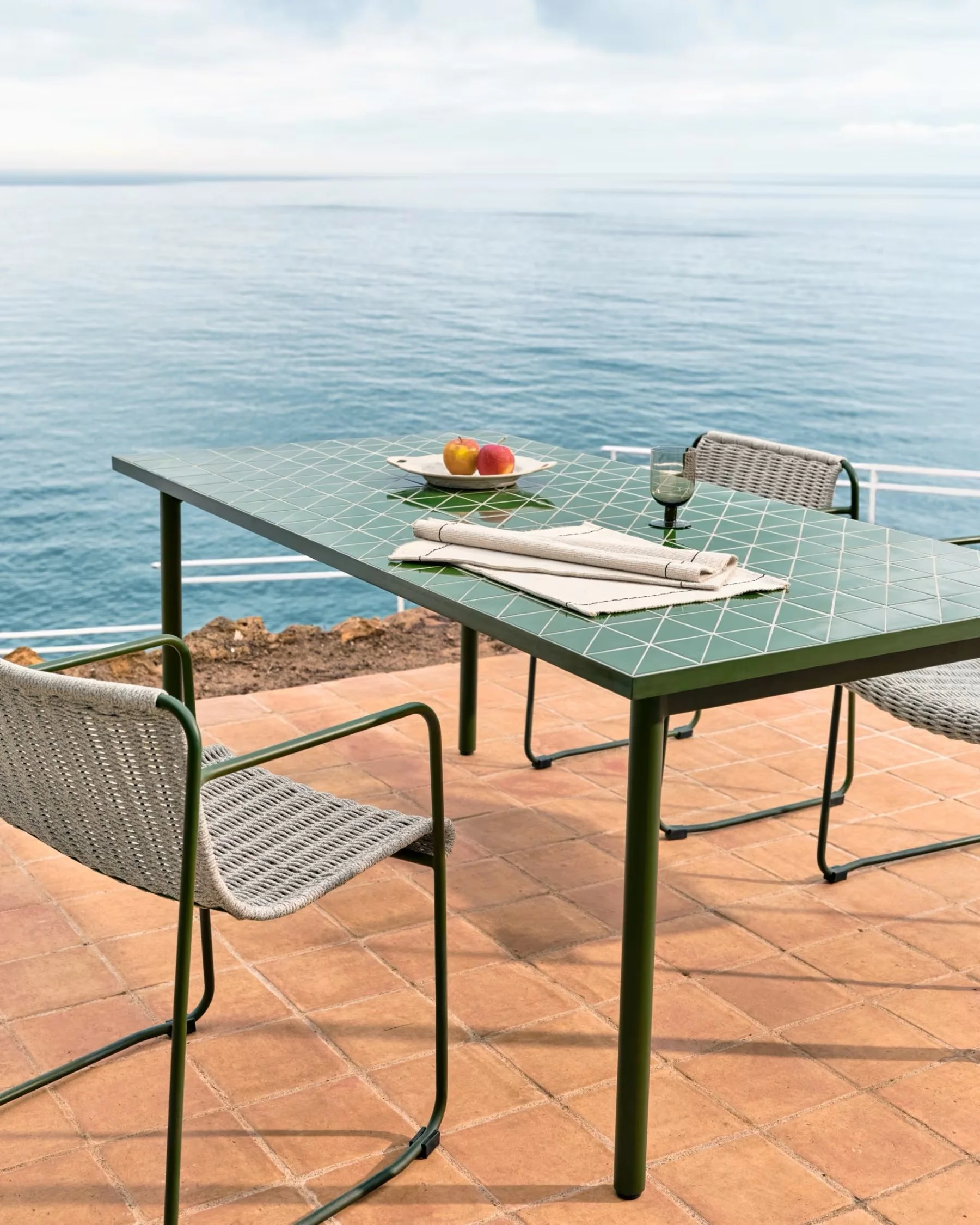 Which one is your favourite? 
🤍💚🤍💚🤍💚
This table, designed exclusively by @yonohestudio for Kave Home, reinvents the essence of the Mediterranean with a contemporary and vibrant approach. The top, composed of a mosaic of geometric tiles, is a tr