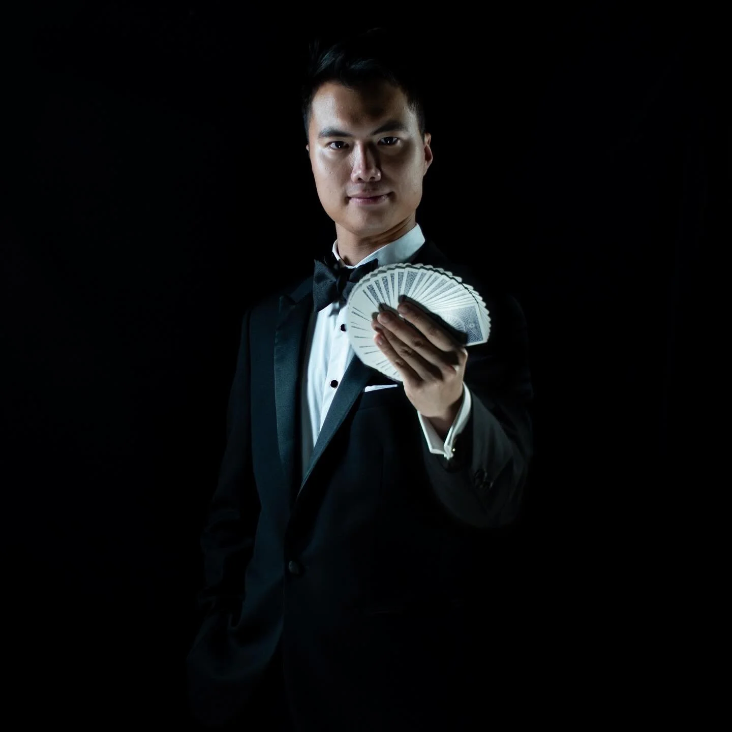 I am excited to announce my return to the Close-Up Gallery at the world-famous @magiccastlehollywood from March 4th-10th, marking my sophomore performance at this prestigious venue. 

Thank you all who supported me throughout my magic career and reco