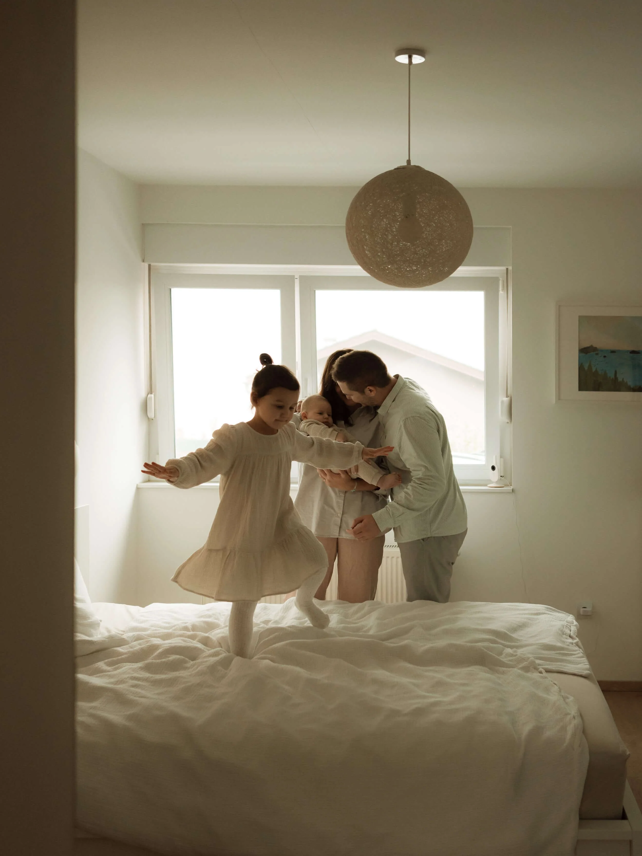 Obitelj u spavačoj sobi