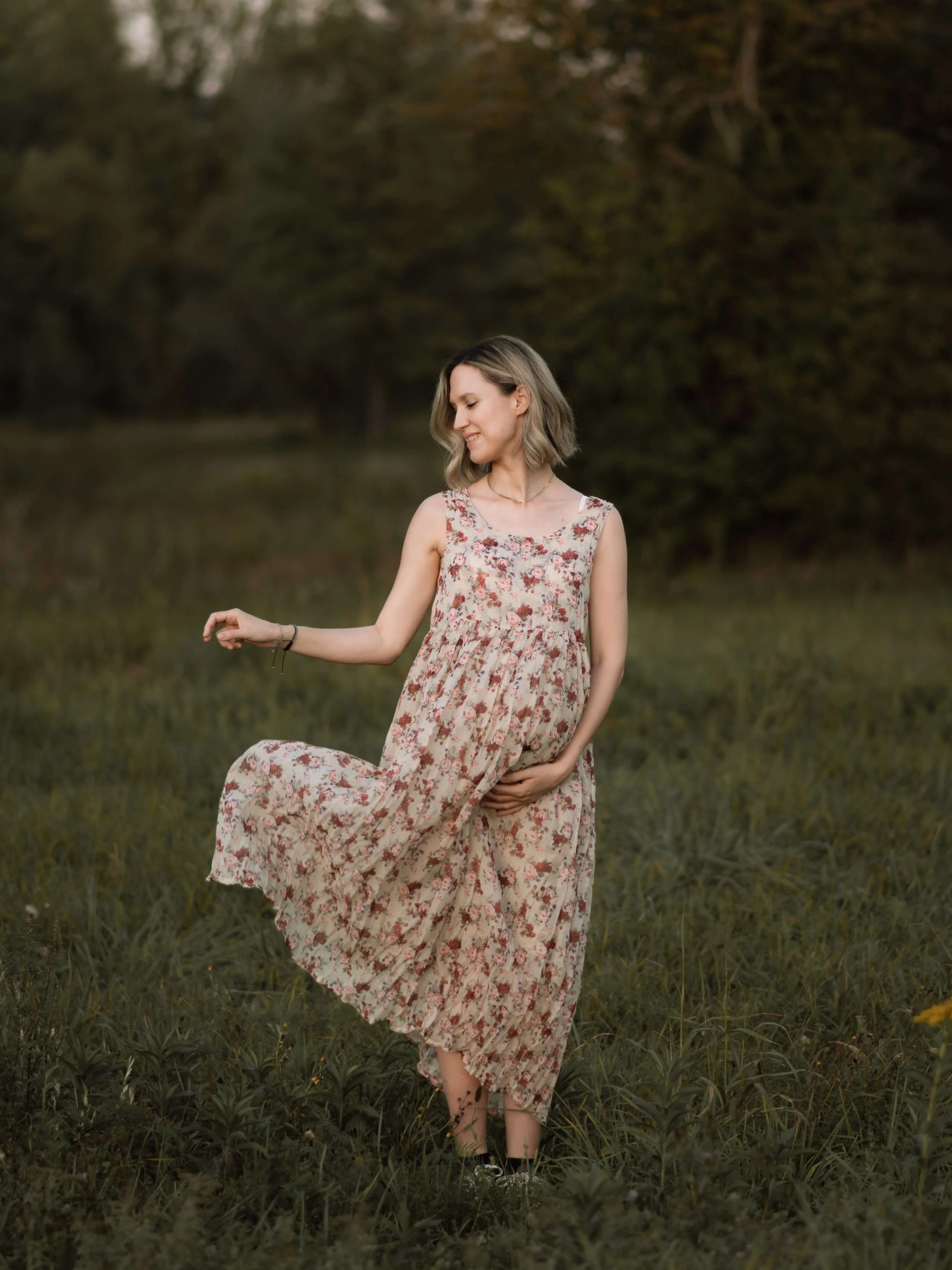 Fotografiranje trudnice u prirodi