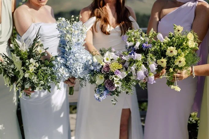 Un mariage en toute authenticité, bercé par les tons doux de la montagne 💜💚!
Thank you Vivienne & Daniel for sharing your special day with us ! 
📷@eightbellswed
#mariagealamontagne #wedding #mariagehautesavoie #laclusaz #desti
