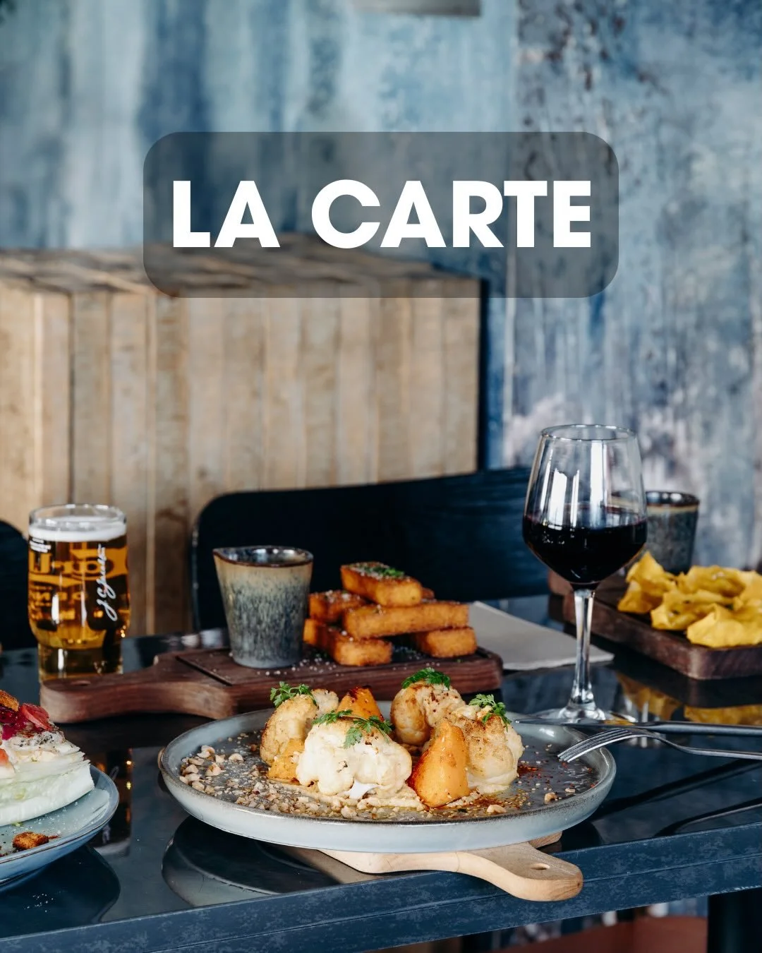 On vous pr&eacute;sente la nouvelle carte de cet hiver ! ❄️

Toujours dans notre concept de la ferme &agrave; la table avec des produits locaux de saison faits maison.

On vous attend pour vous faire re-d&eacute;couvrir nos incontournables et vous en