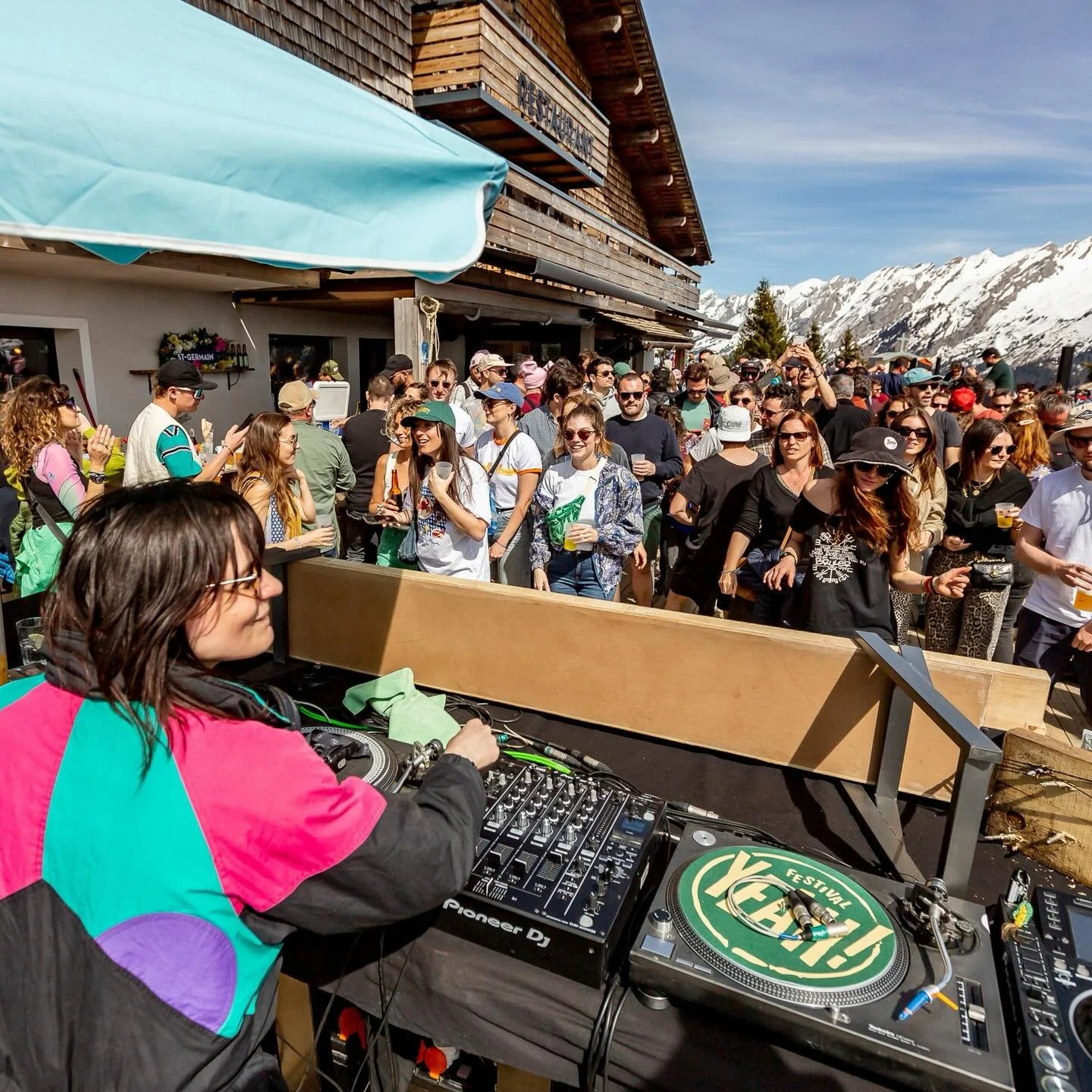 🎙️ Aujourd&rsquo;hui, c&rsquo;est la Journ&eacute;e Mondiale de la Radio ! 📻

L&rsquo;occasion parfaite pour mettre en lumi&egrave;re notre partenariat de longue date avec Radio Meuh, qui accompagne r&eacute;guli&egrave;rement nos &eacute;v&eacute;