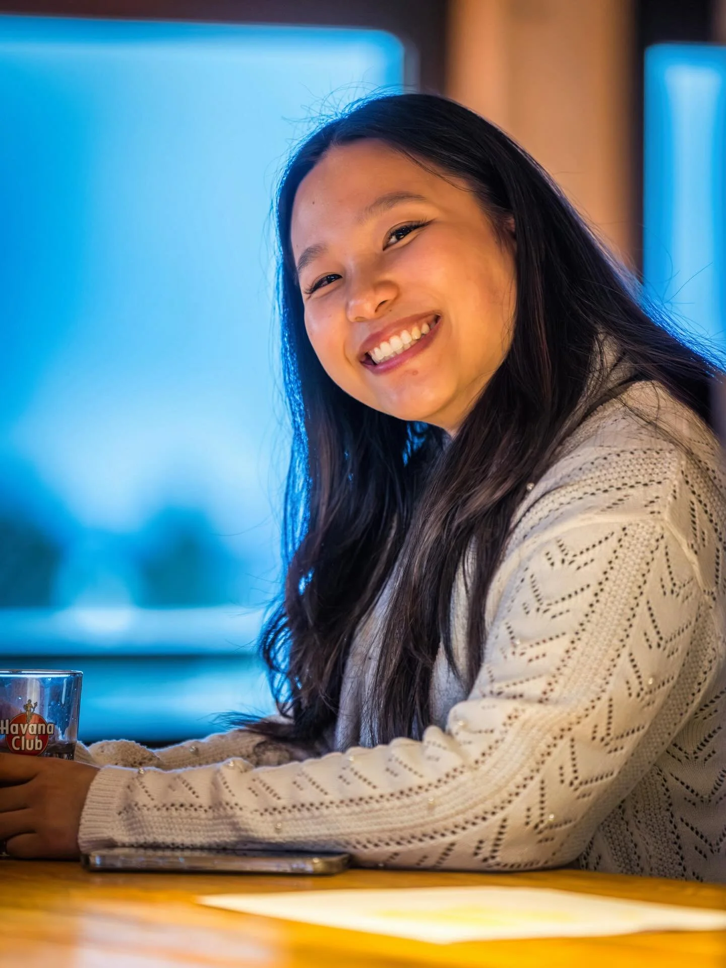 👋 Portrait d&rsquo;&eacute;quipe | Mey

Originaire du Cambodge, Mey est la toute premi&egrave;re recrue &agrave; avoir rejoint notre &eacute;quipe bureau l&rsquo;an dernier.
Arriv&eacute;e au 1647 en tant qu&rsquo;assistante de gestion, elle a rapid