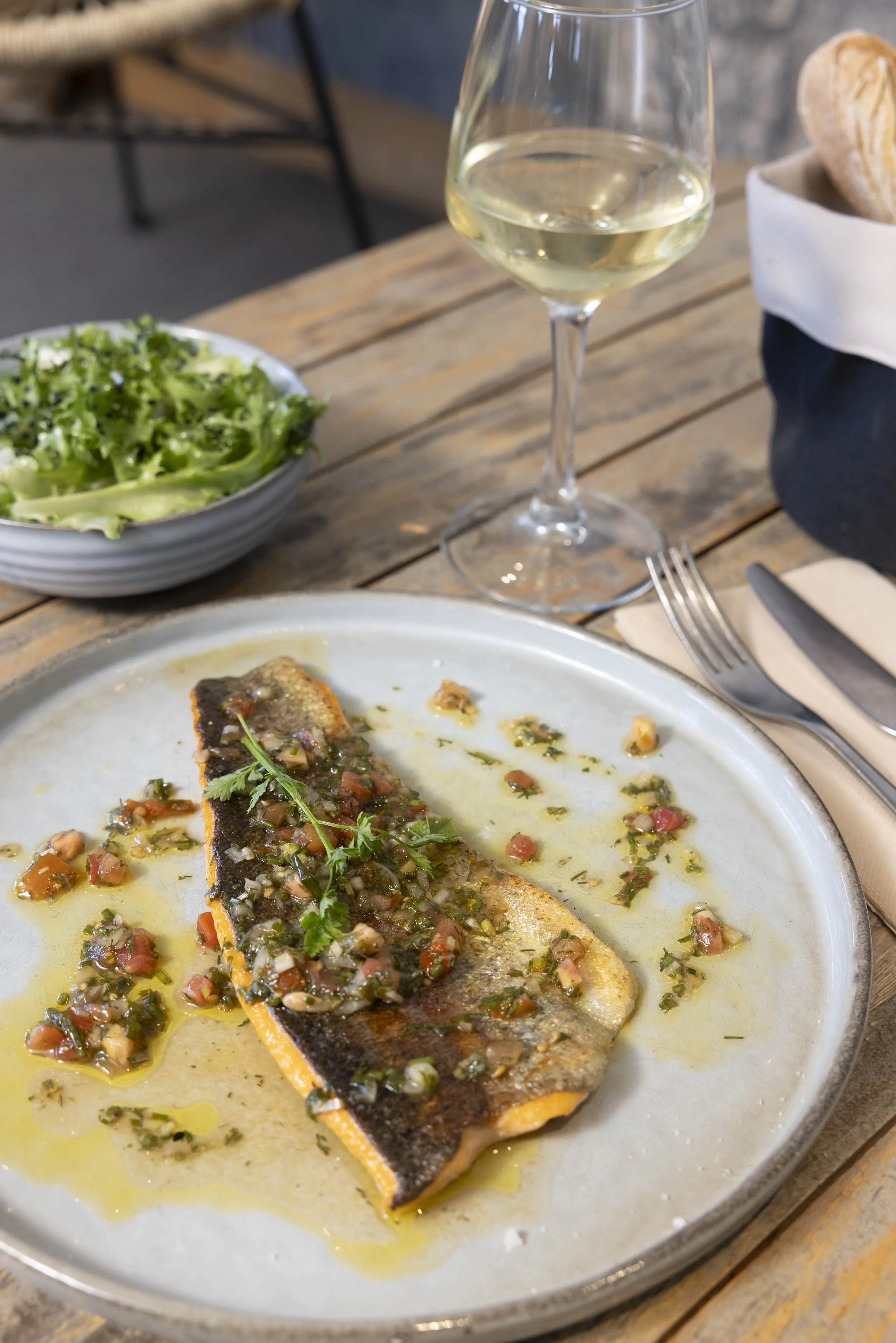 Filet de truite, sauce vierge