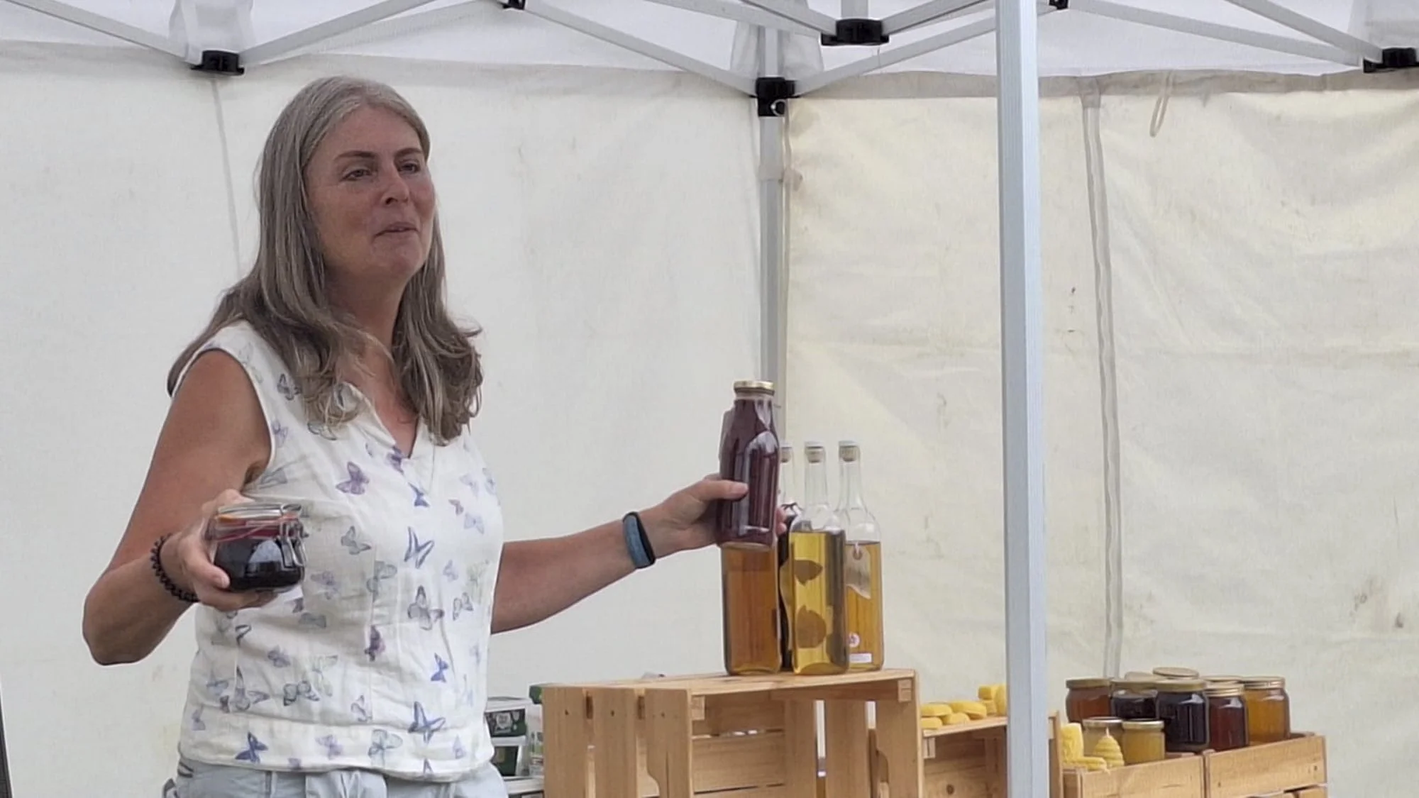 Presenter Claire O’Brian at the 2025 SDBKA Annual Hog Roast