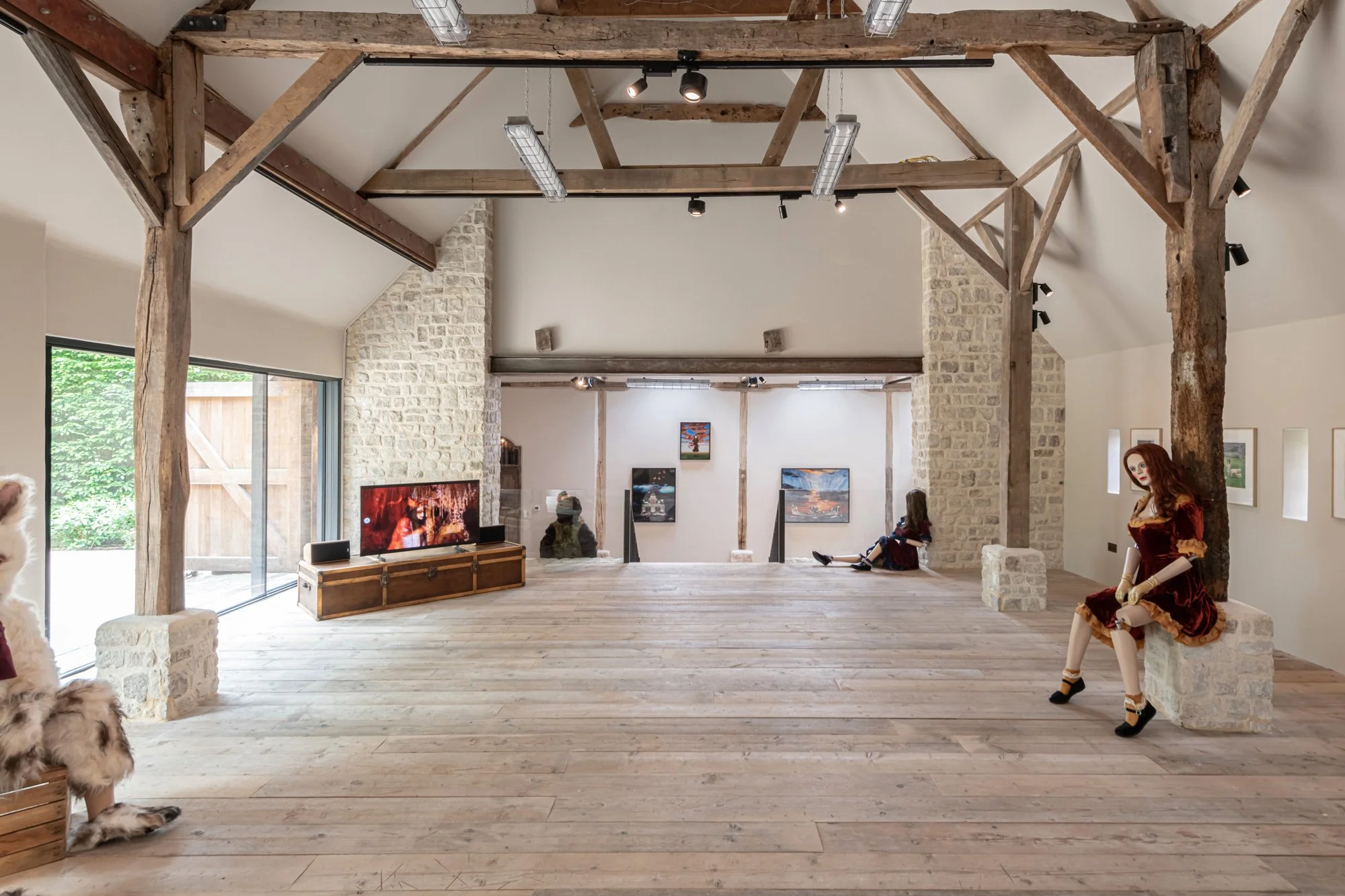 IP_2025_Marnie-Weber_Whispering-Silence_installation-view-32_W.jpg