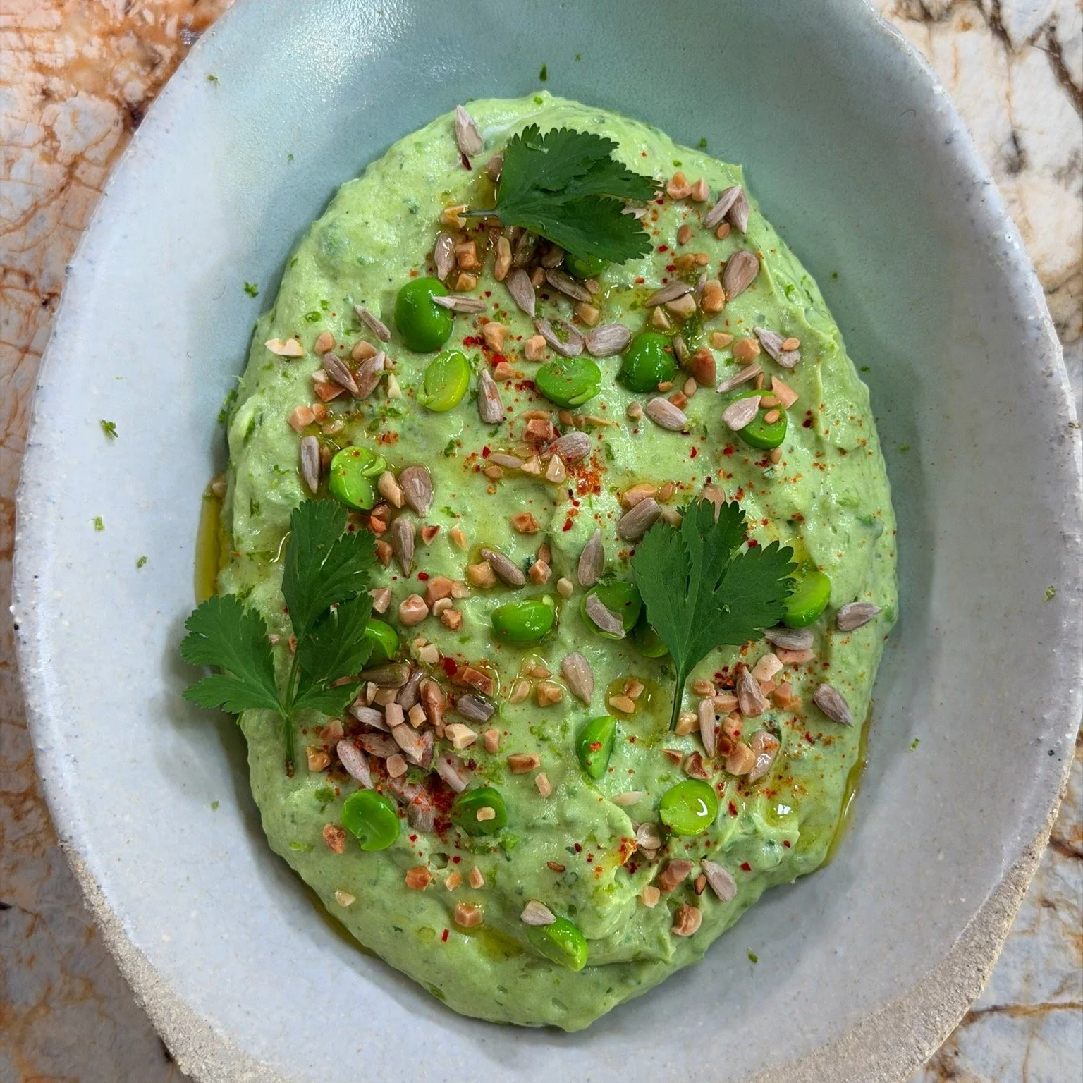 Hier soir dans "Tous en Cuisine - Sp&eacute;ciale Coupe du Monde", @cyrillignac et @jerome_anthony_officiel mettaient &agrave; l'honneur le Mexique en compagnie de Seth Gueko ! 🇲🇽 

Au menu : 

-Guacamole cr&eacute;meux, petits pois et gr