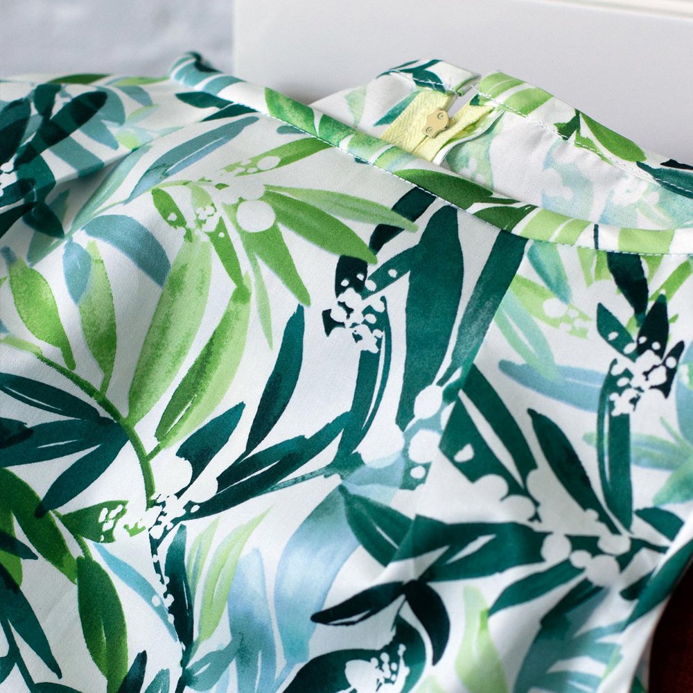 Flo_109_Cloud9_Vert_1000px_YaoChengDesign.jpg